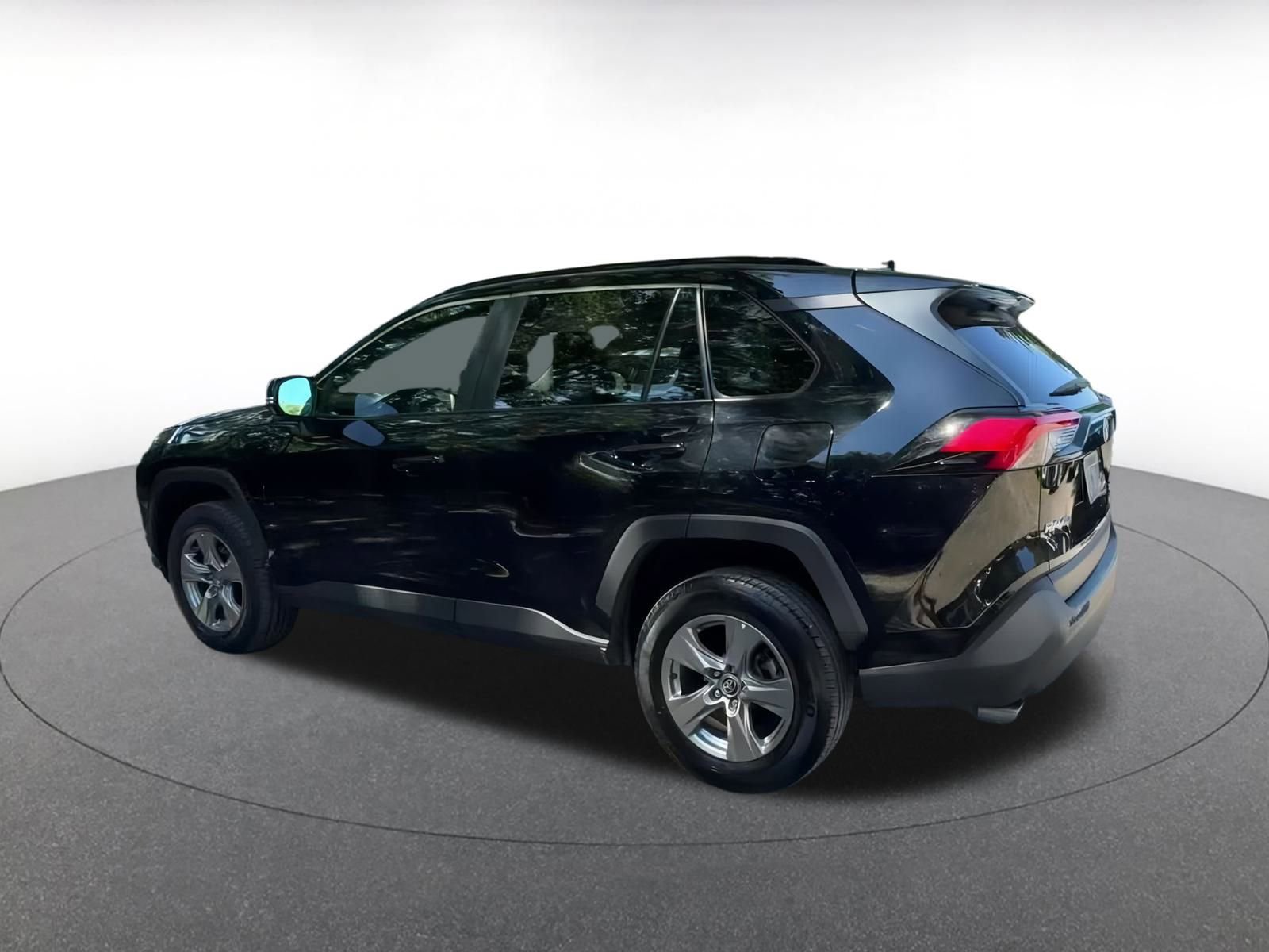 Thumbnail: 2024 Toyota RAV4 - 10