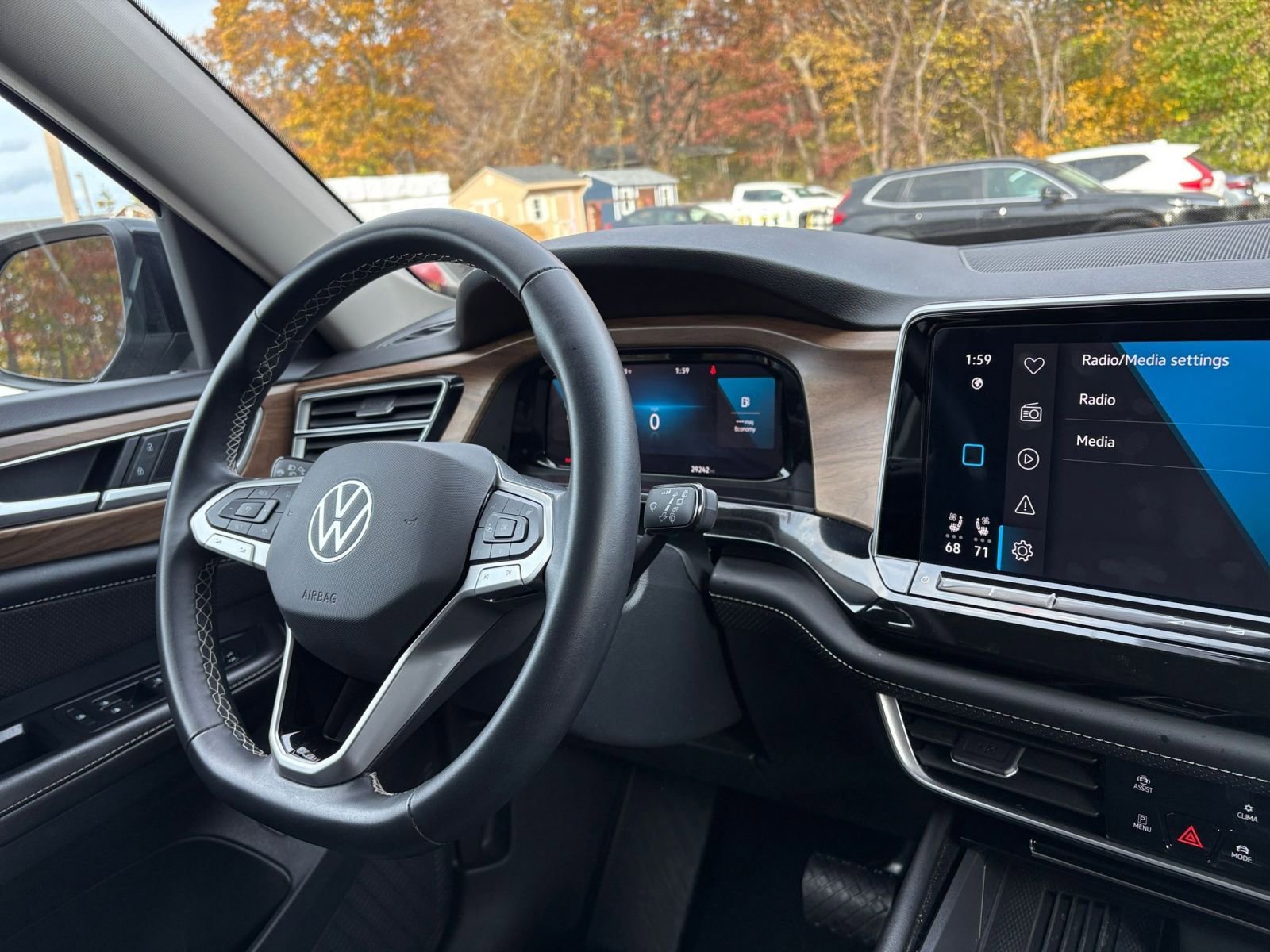 Thumbnail: 2025 Volkswagen Atlas - 35