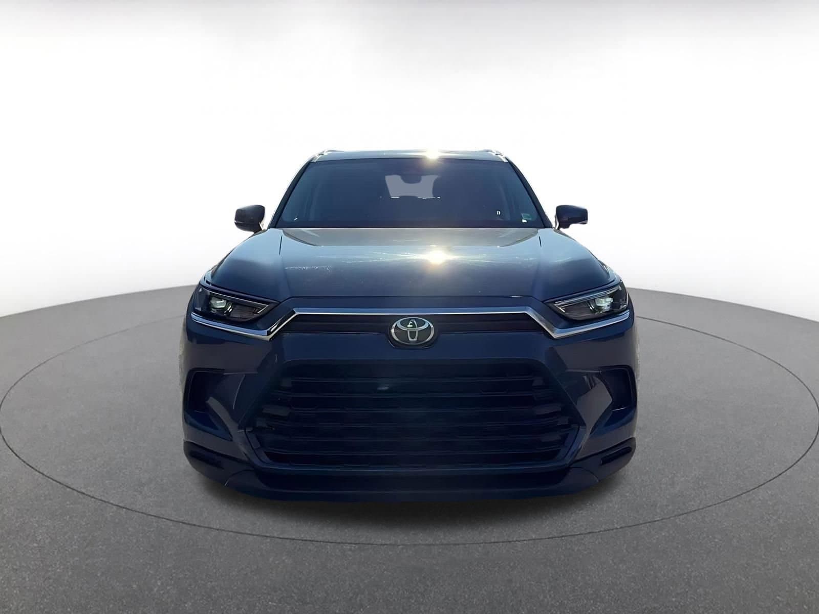 Thumbnail: 2025 Toyota Grand Highlander - 4