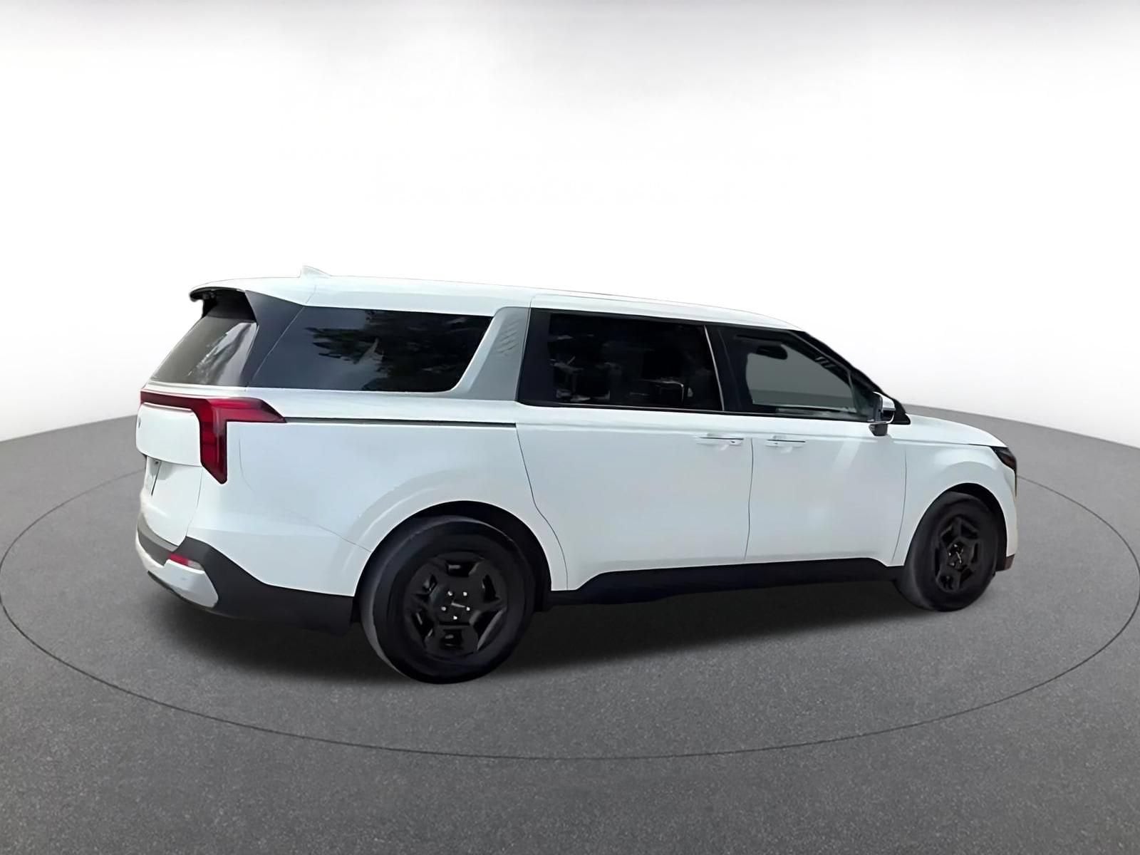 Thumbnail: 2026 Kia Carnival - 15