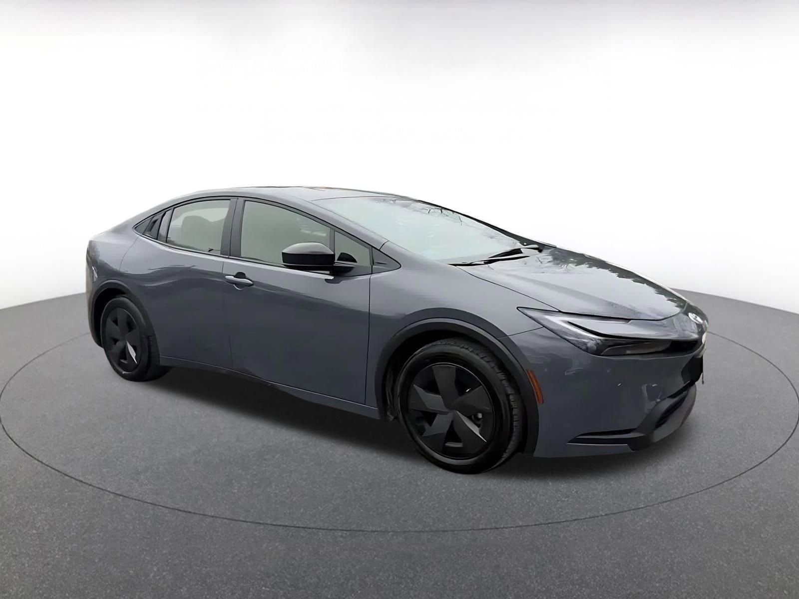 Thumbnail: 2025 Toyota Prius - 2