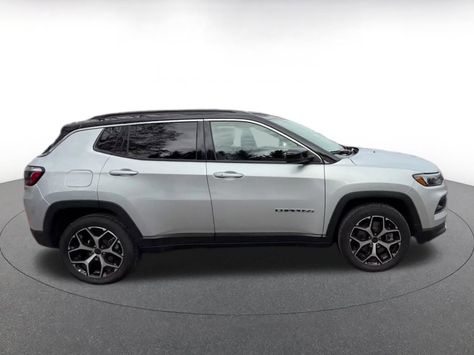 Thumbnail: 2025 Jeep Compass - 15