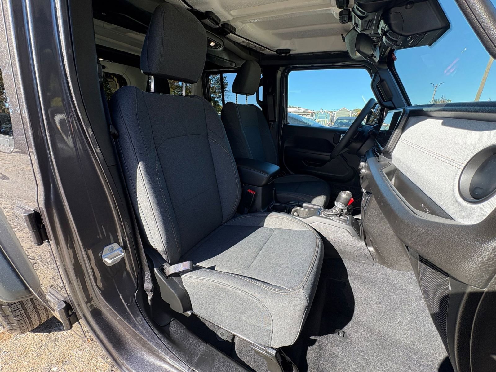 Thumbnail: 2025 Jeep Wrangler - 35