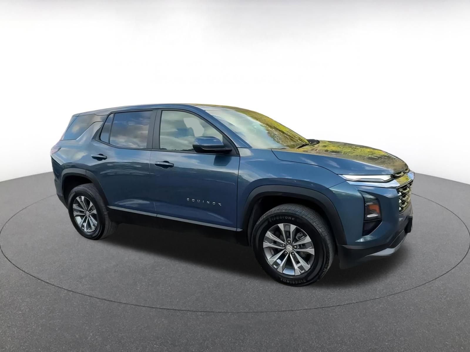 Thumbnail: 2025 Chevrolet Equinox - 2