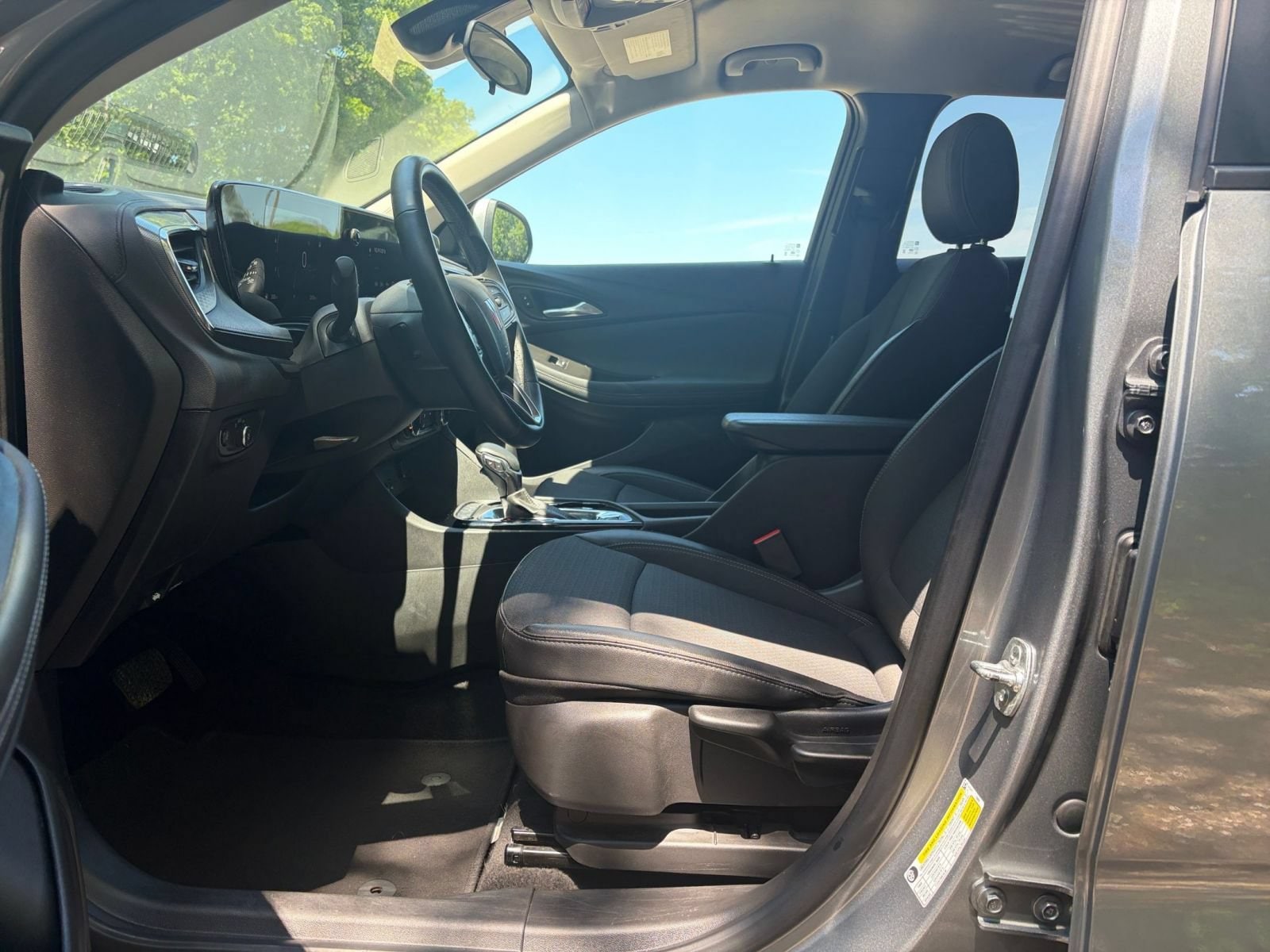 Thumbnail: 2025 Buick Encore GX - 25