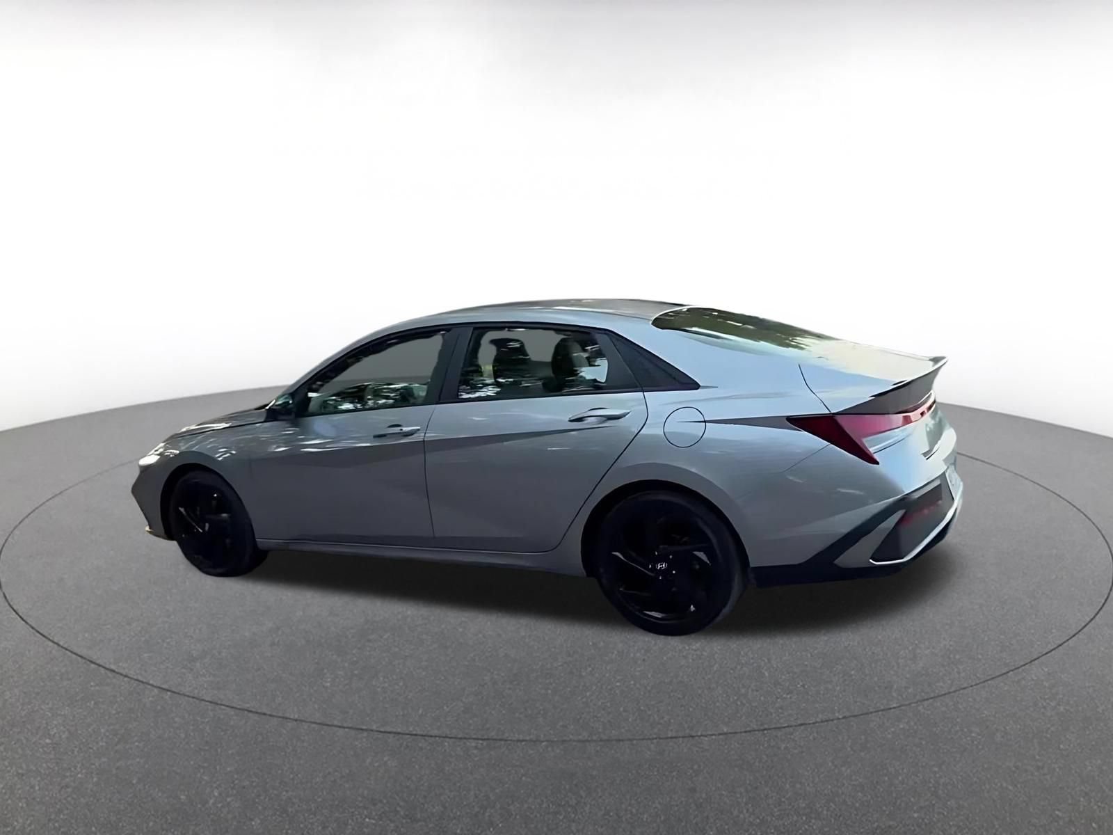 Thumbnail: 2026 Hyundai Elantra - 10