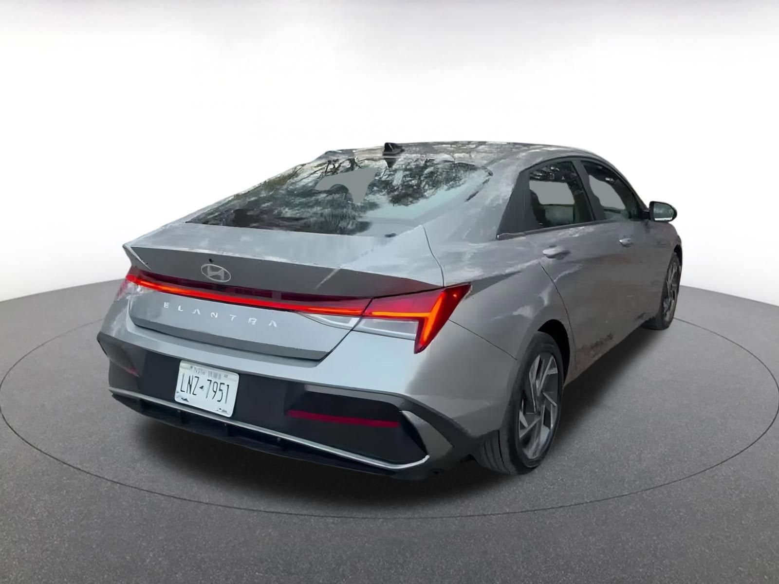 Thumbnail: 2025 Hyundai Elantra - 14