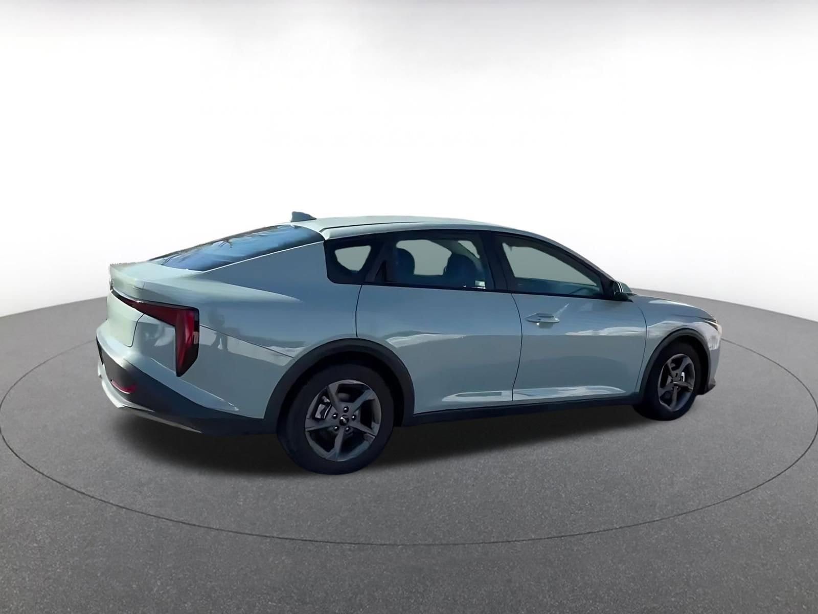 Thumbnail: 2025 Kia K4 - 15