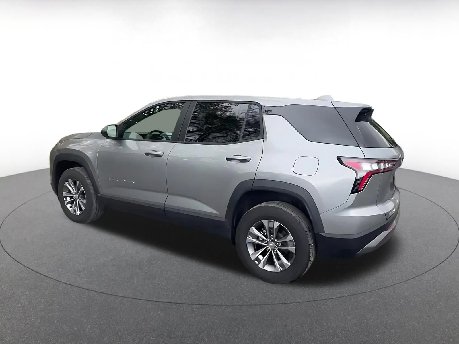 Thumbnail: 2025 Chevrolet Equinox - 10