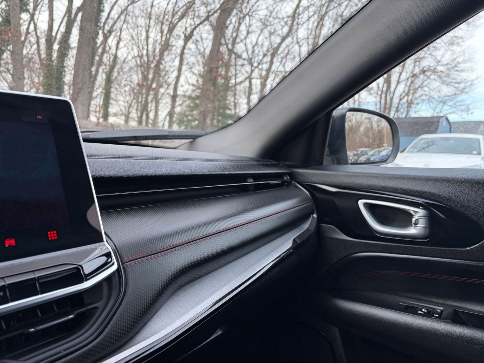 Thumbnail: 2025 Jeep Compass - 34