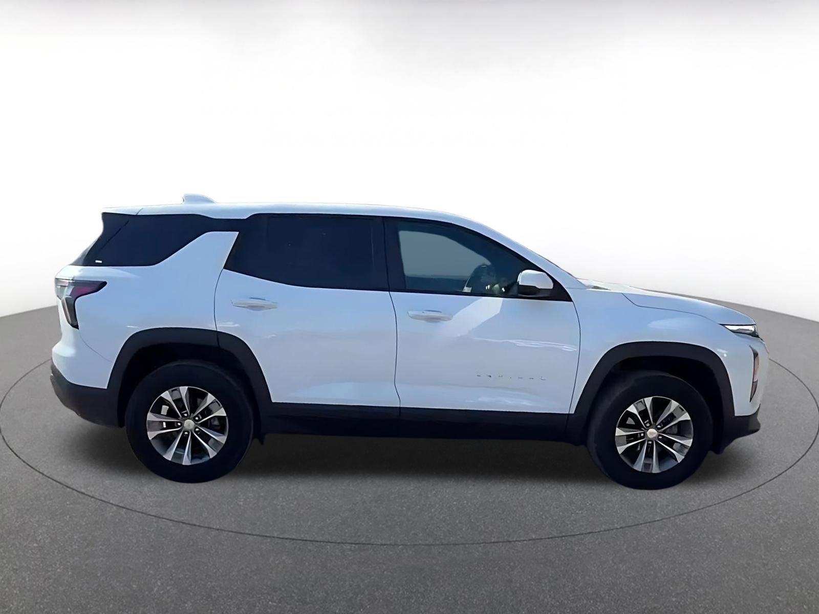 2025 Chevrolet Equinox LT - Photo 16