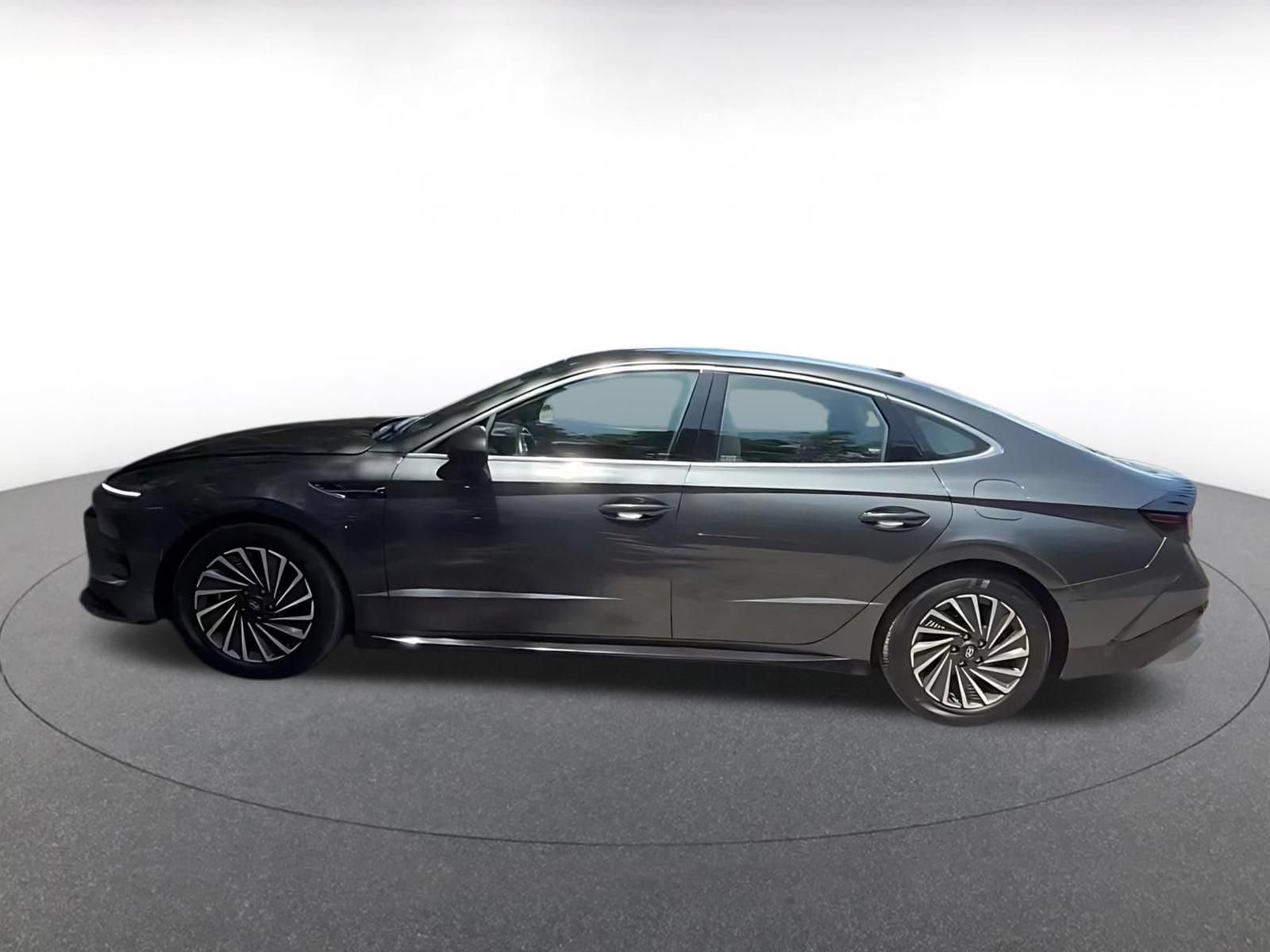 Thumbnail: 2025 Hyundai Sonata - 9