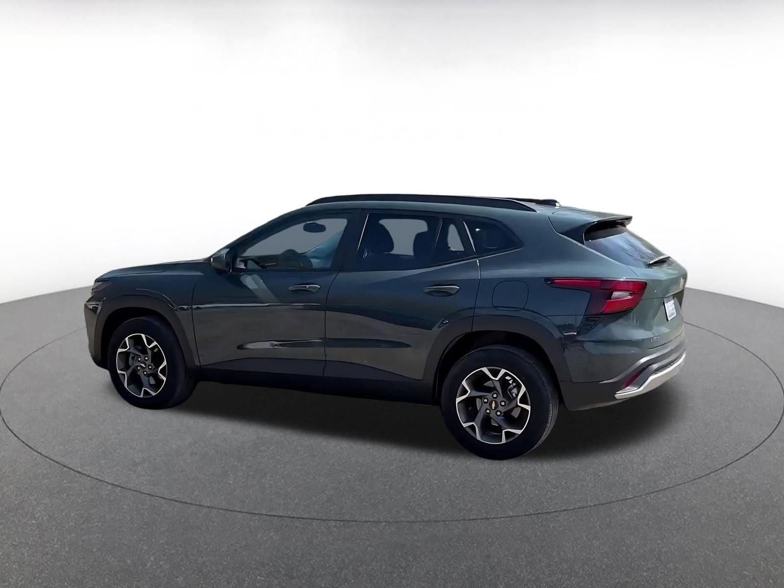 Thumbnail: 2025 Chevrolet Trax - 10