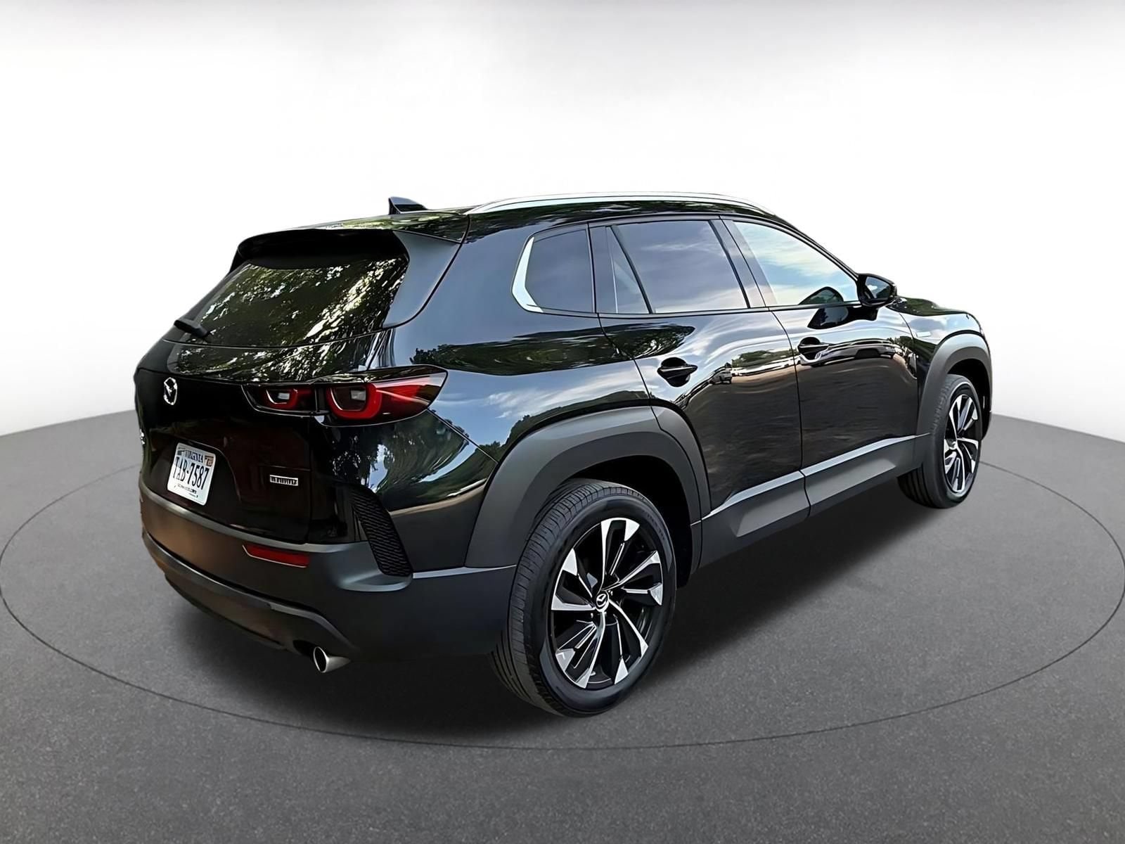 Thumbnail: 2025 Mazda CX-50 - 9