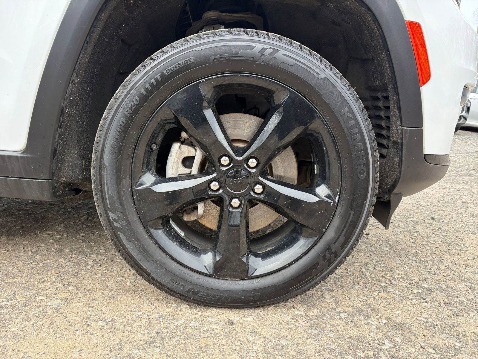 Thumbnail: 2023 Jeep Grand Cherokee - 32