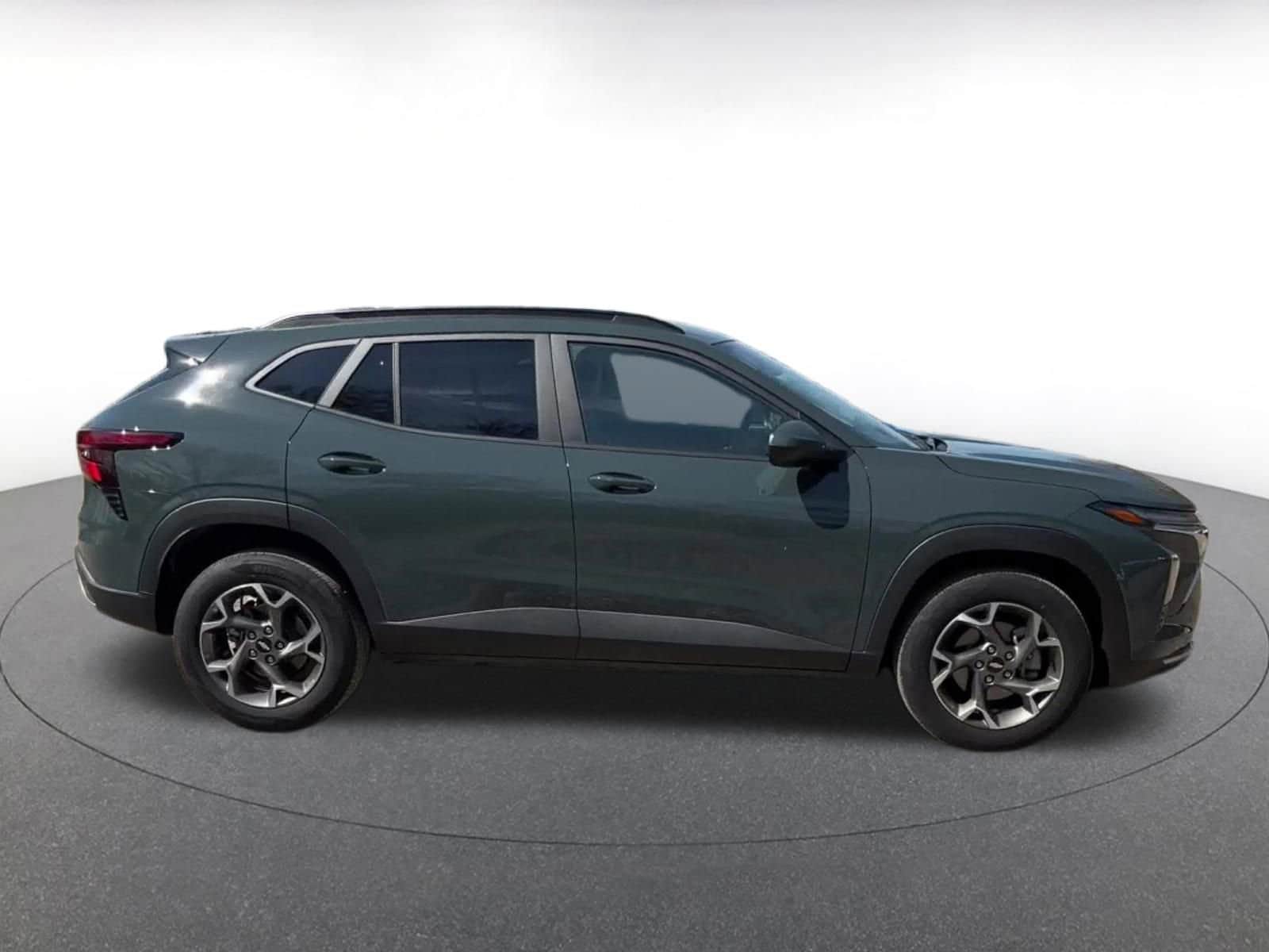 Thumbnail: 2025 Chevrolet Trax - 16