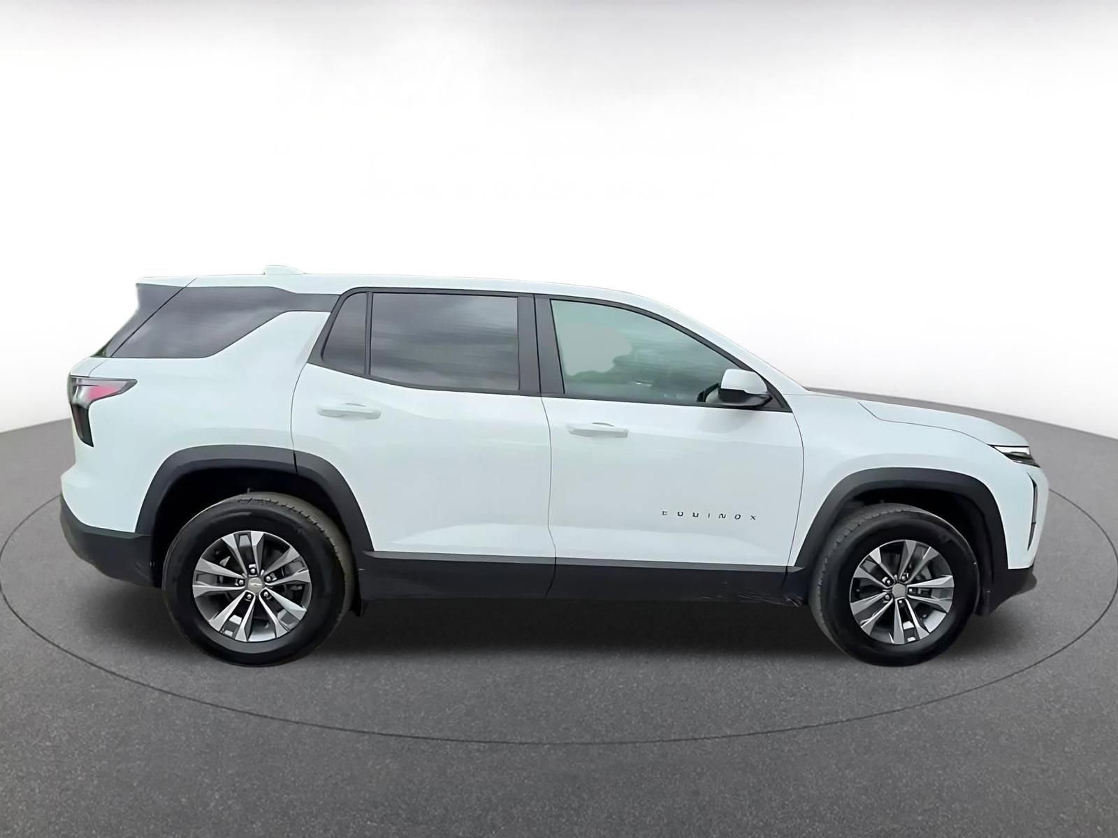 Thumbnail: 2025 Chevrolet Equinox - 16
