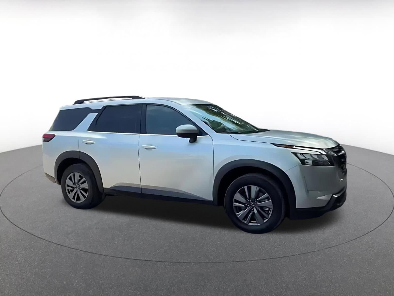 Thumbnail: 2025 Nissan Pathfinder - 2