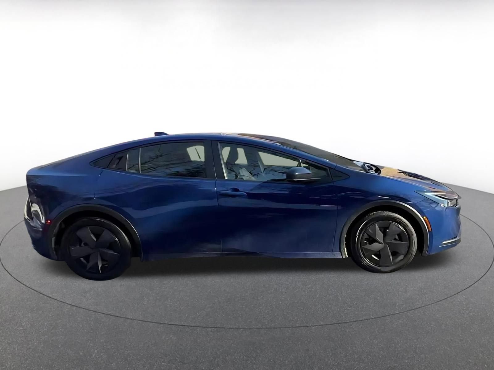 Thumbnail: 2025 Toyota Prius - 14