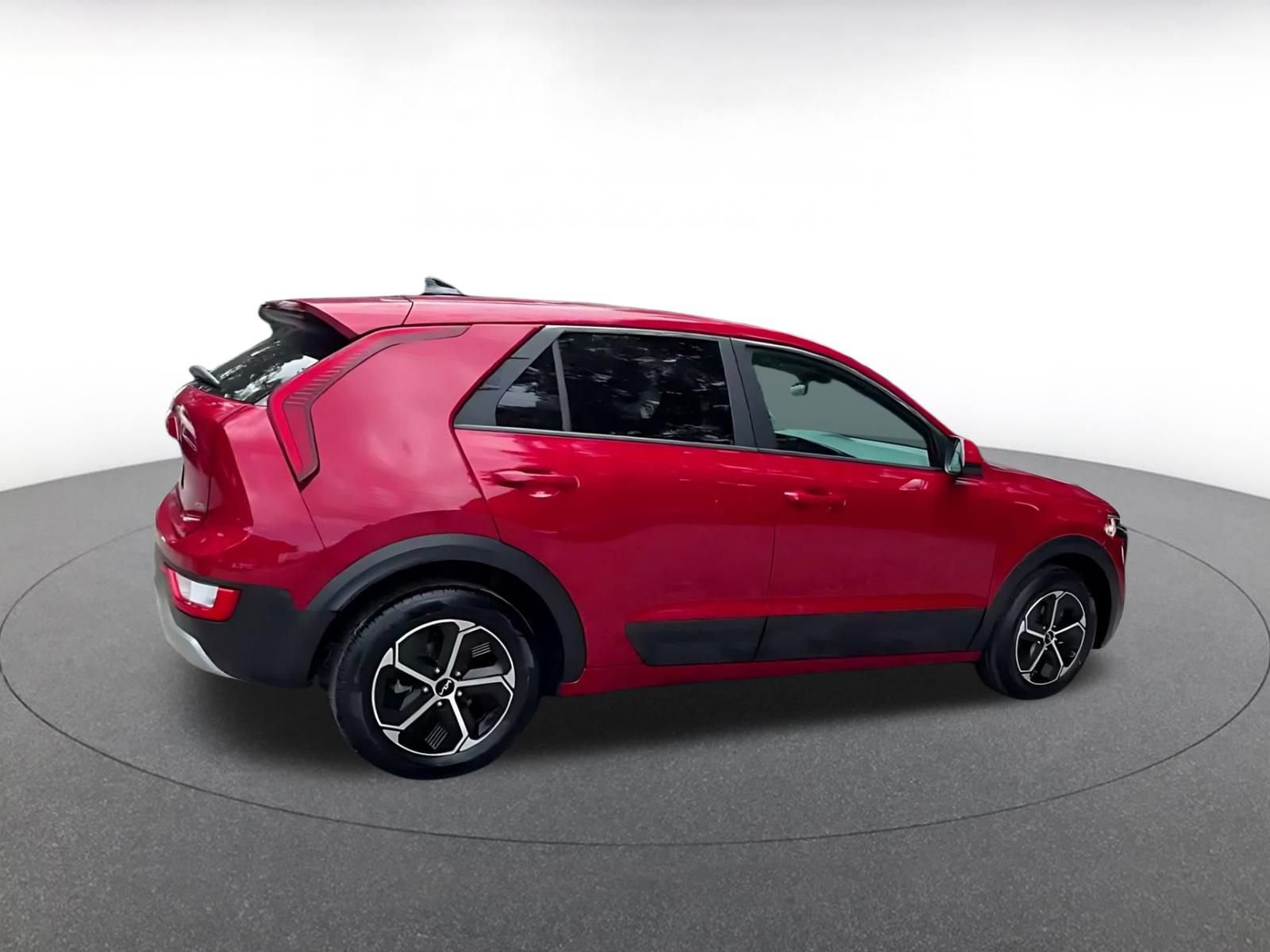 Thumbnail: 2026 Kia Niro - 11