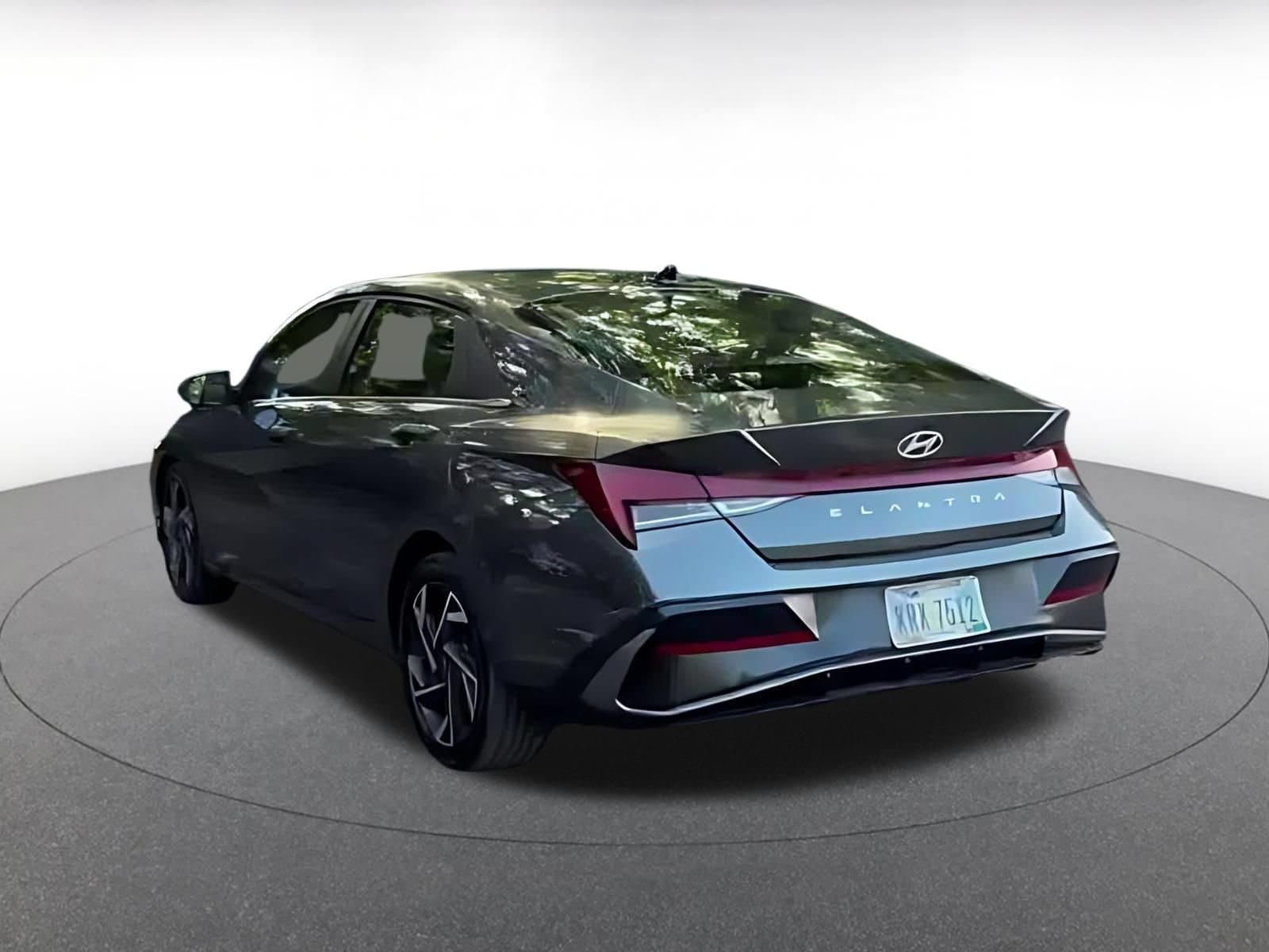 Thumbnail: 2025 Hyundai Elantra - 11