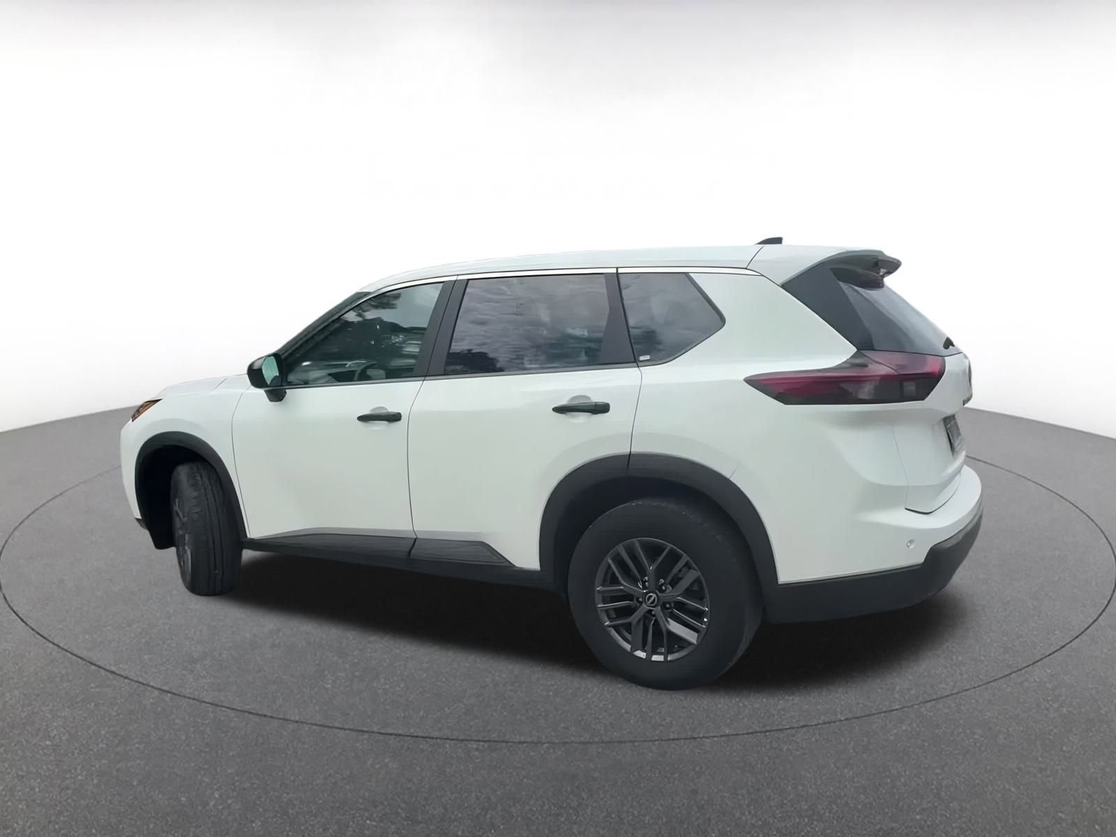 Thumbnail: 2024 Nissan Rogue - 10