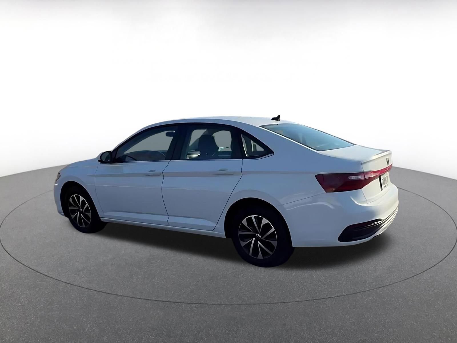 Thumbnail: 2025 Volkswagen Jetta - 10