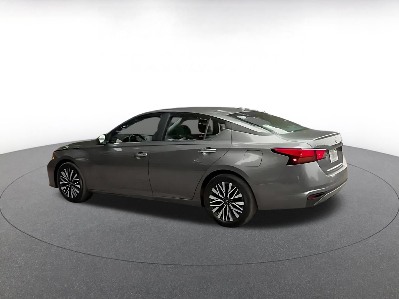 Thumbnail: 2025 Nissan Altima - 14