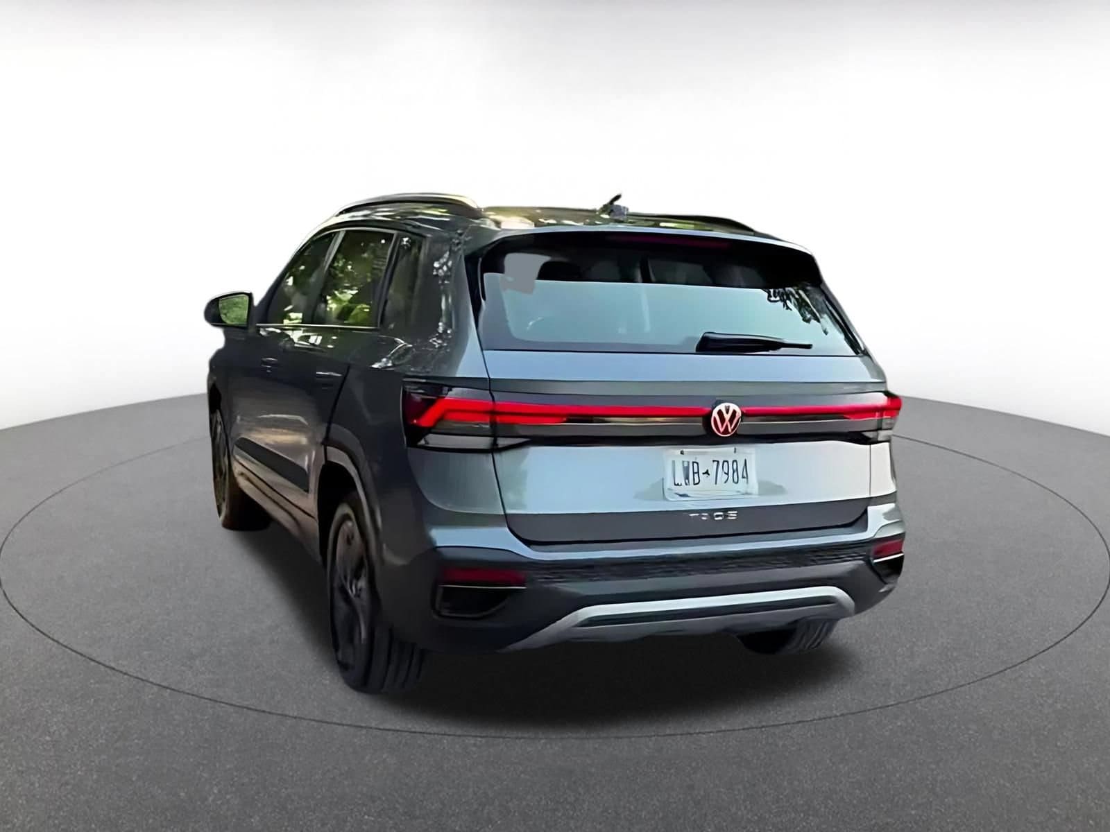 Thumbnail: 2026 Volkswagen Taos - 10