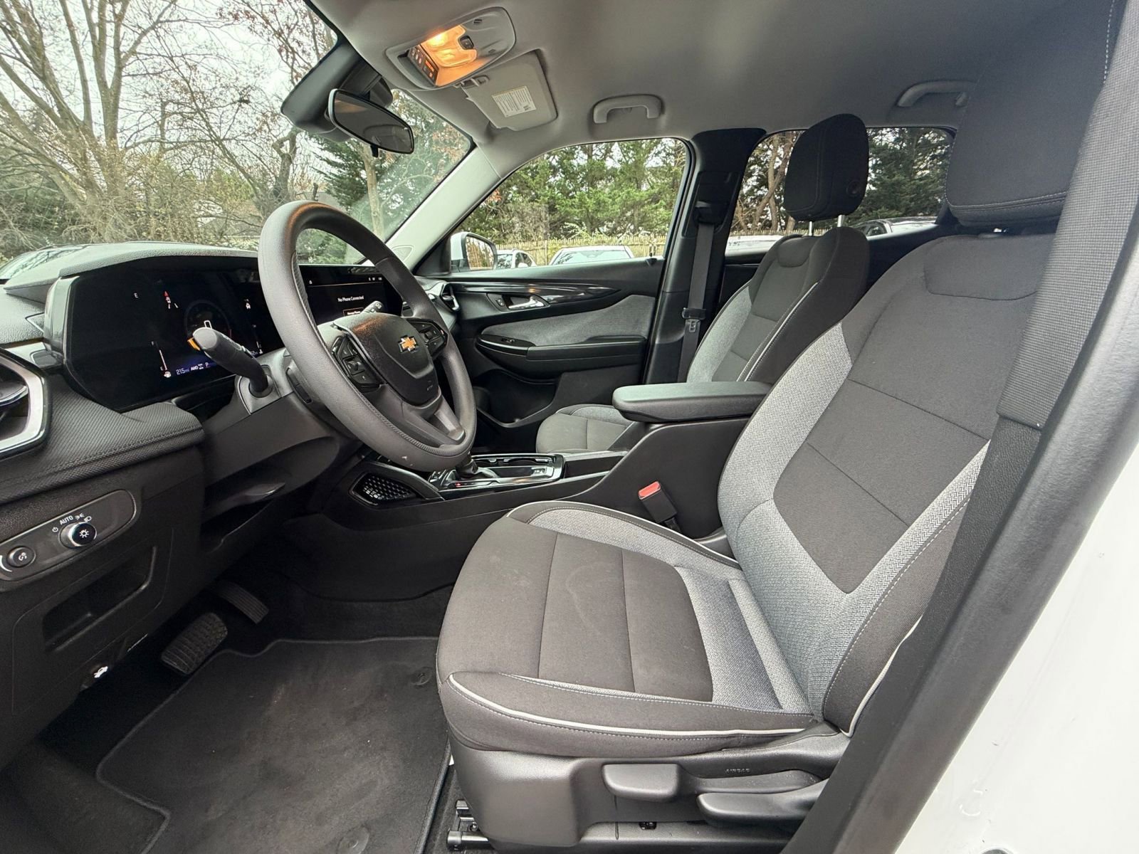 Thumbnail: 2025 Chevrolet TrailBlazer - 24