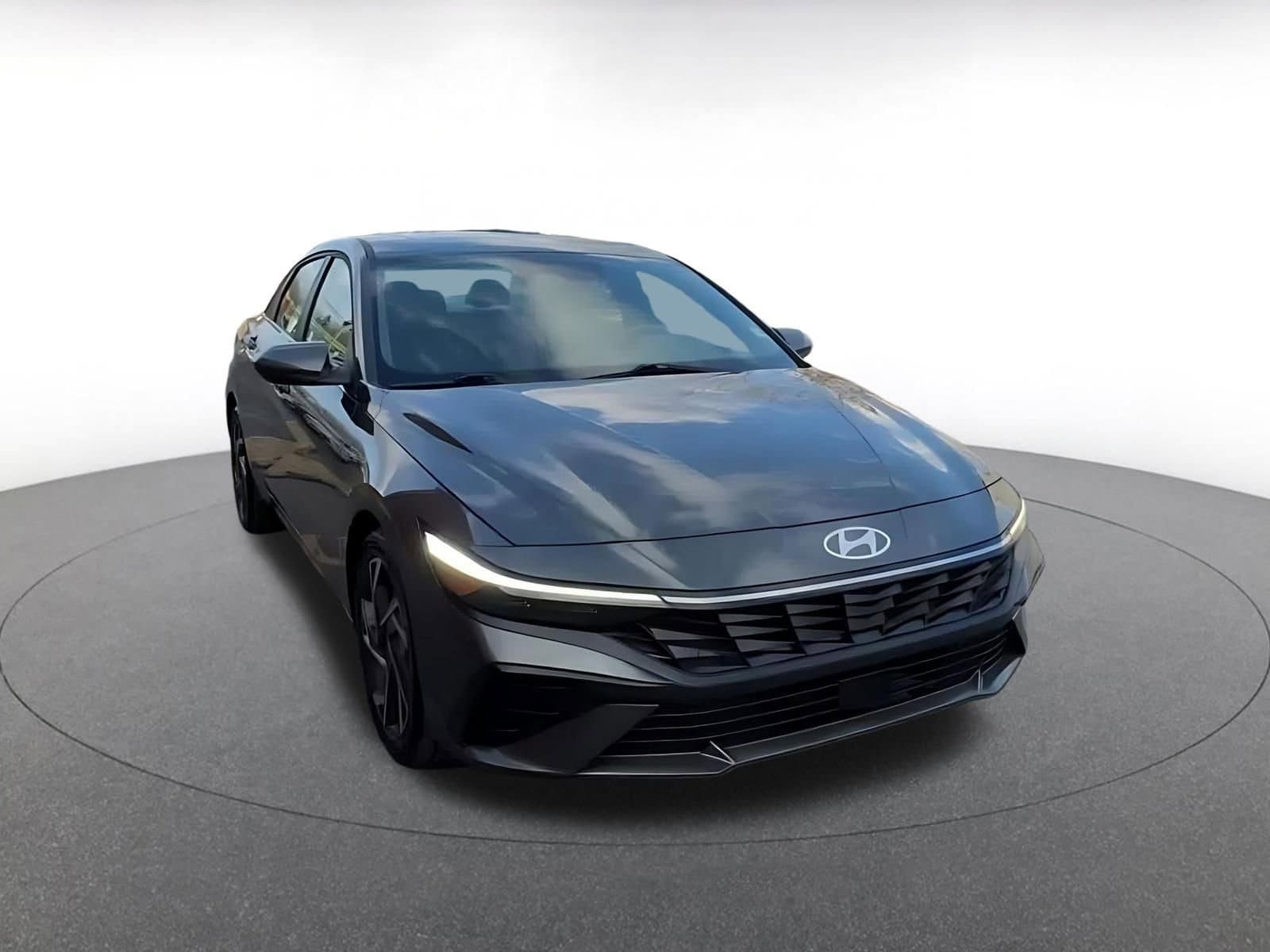 Thumbnail: 2025 Hyundai Elantra - 3