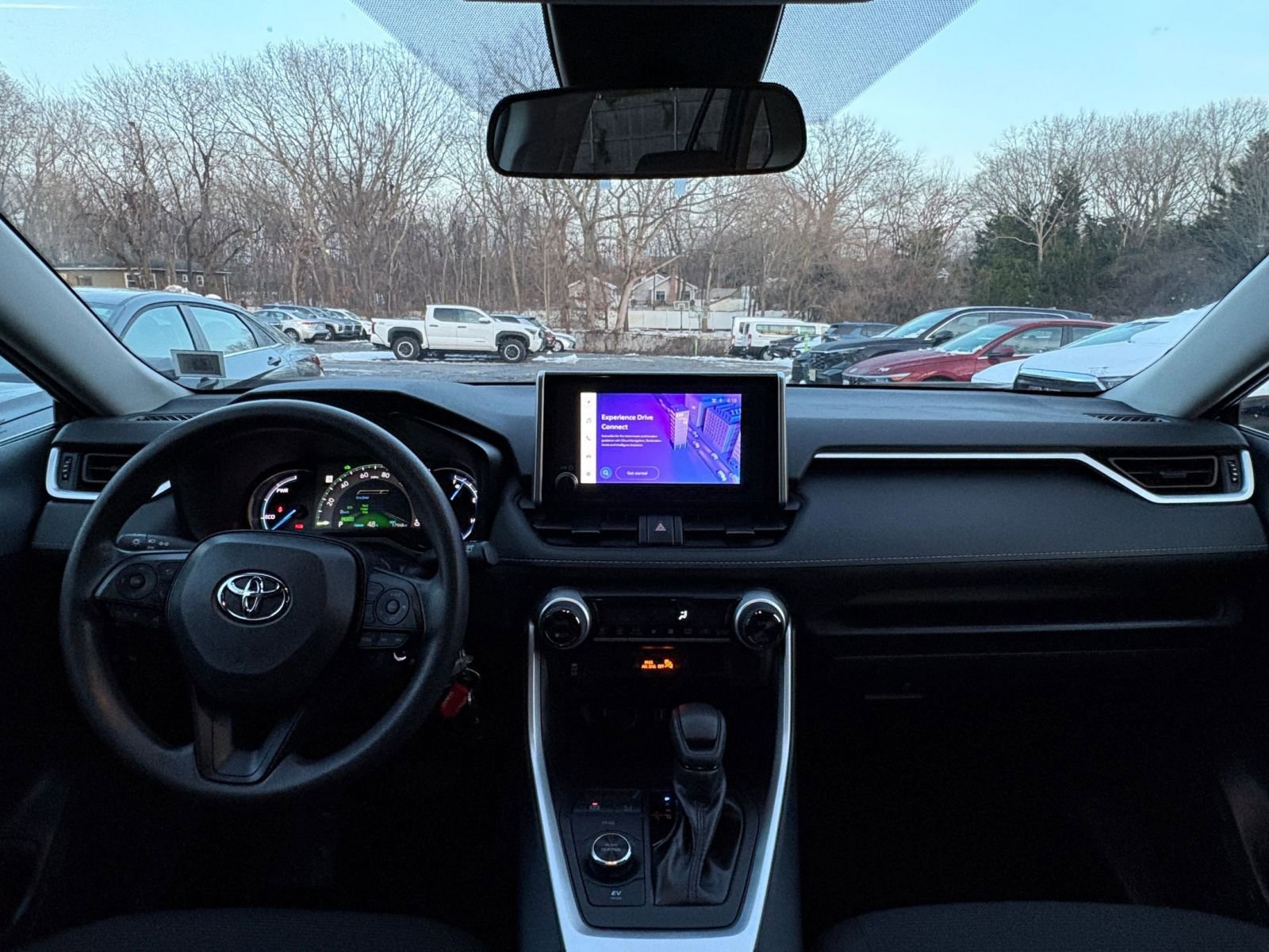 Thumbnail: 2025 Toyota RAV4 - 32