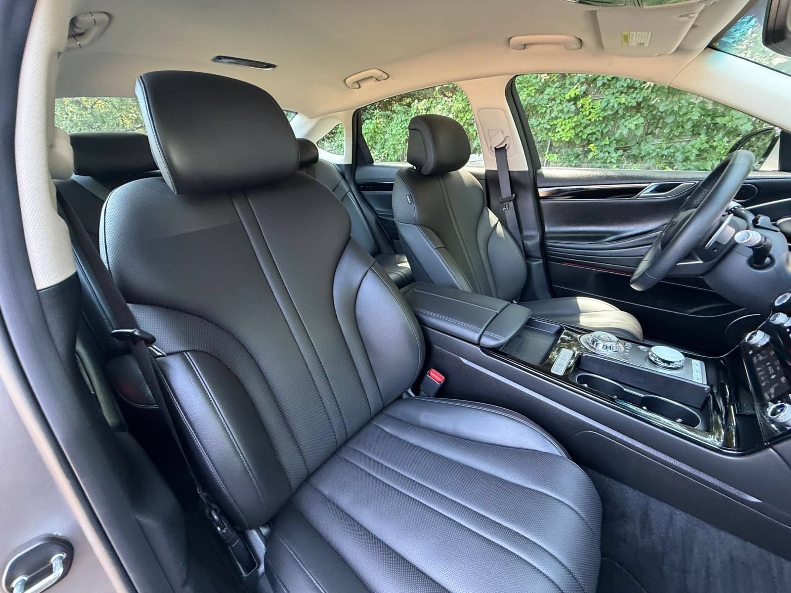 Thumbnail: 2026 Genesis G80 - 33