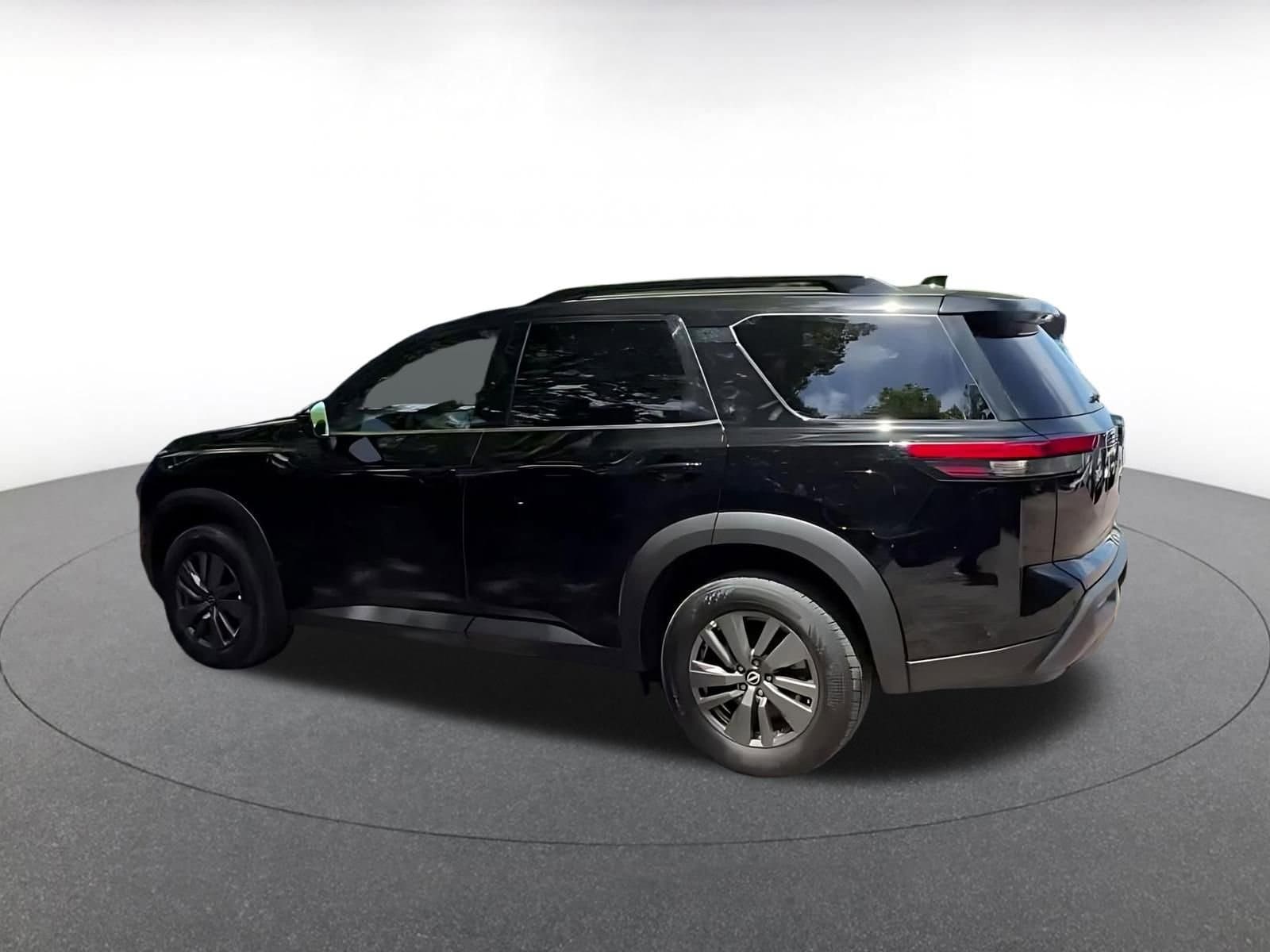 Thumbnail: 2025 Nissan Pathfinder - 10