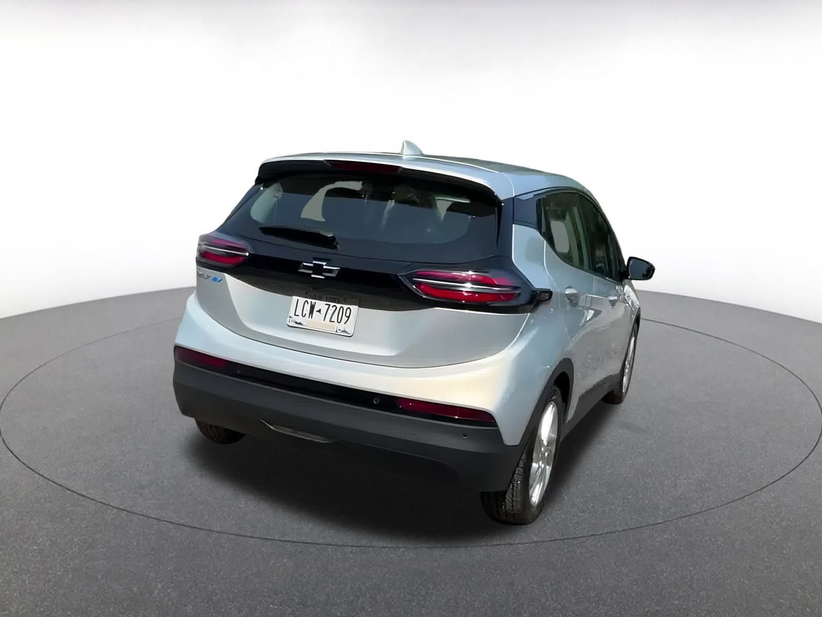 Thumbnail: 2023 Chevrolet Bolt EV - 13