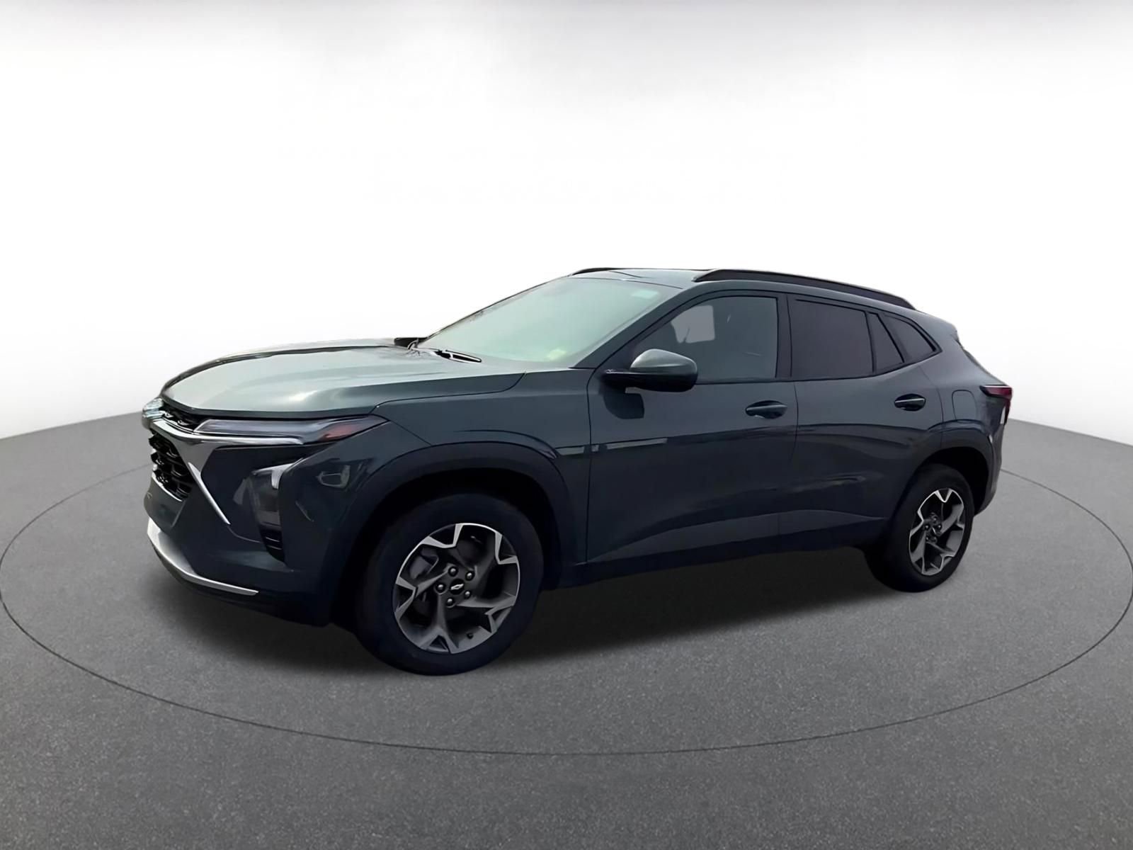 Thumbnail: 2025 Chevrolet Trax - 8