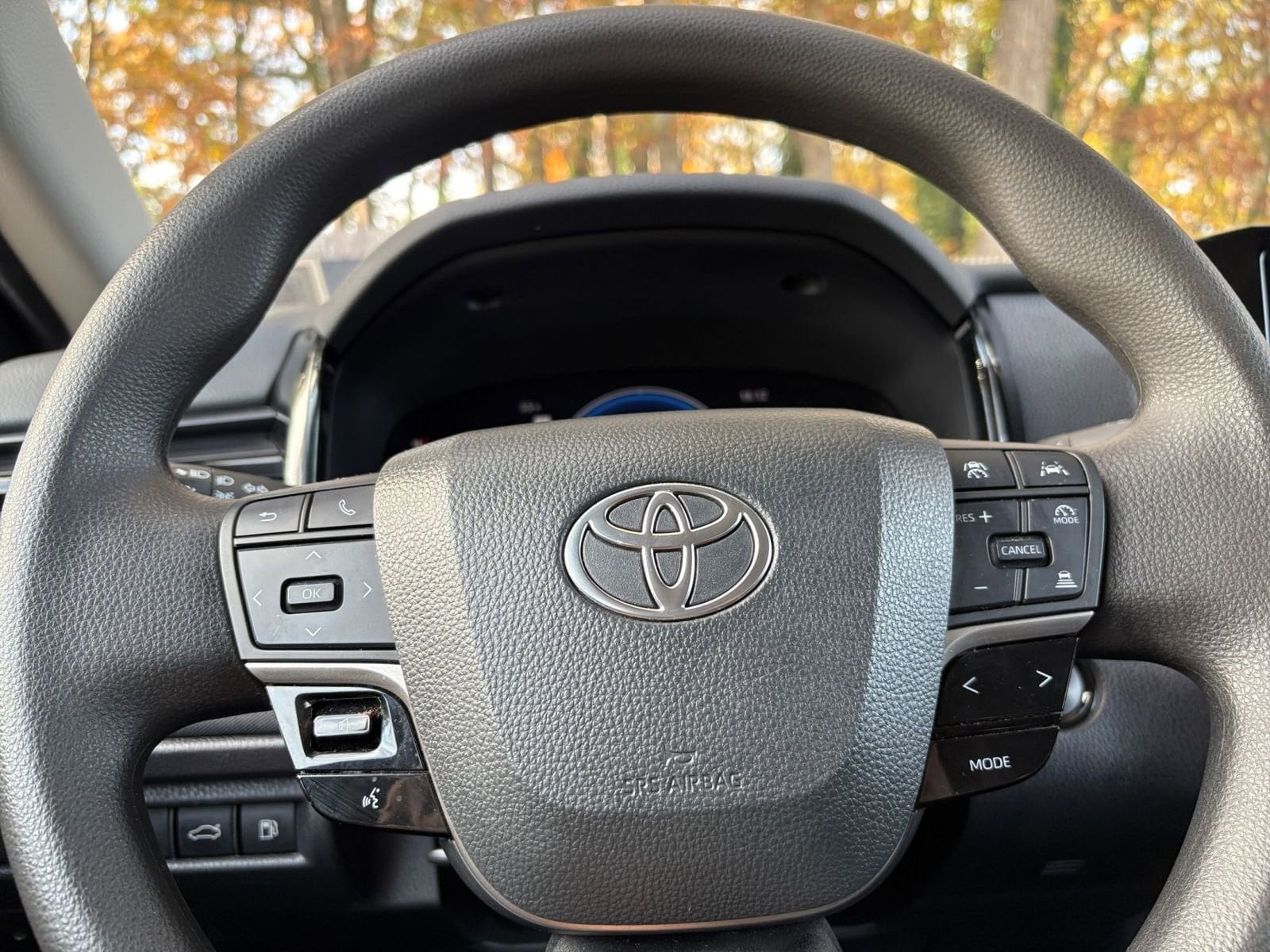 Thumbnail: 2025 Toyota Camry - 24