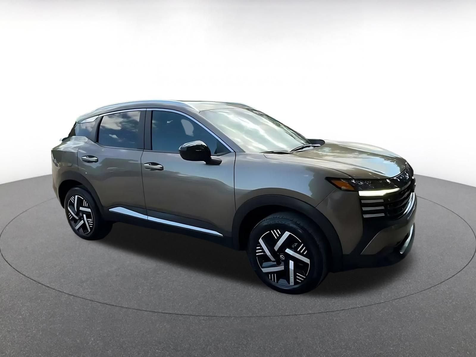 Thumbnail: 2026 Nissan Kicks - 2