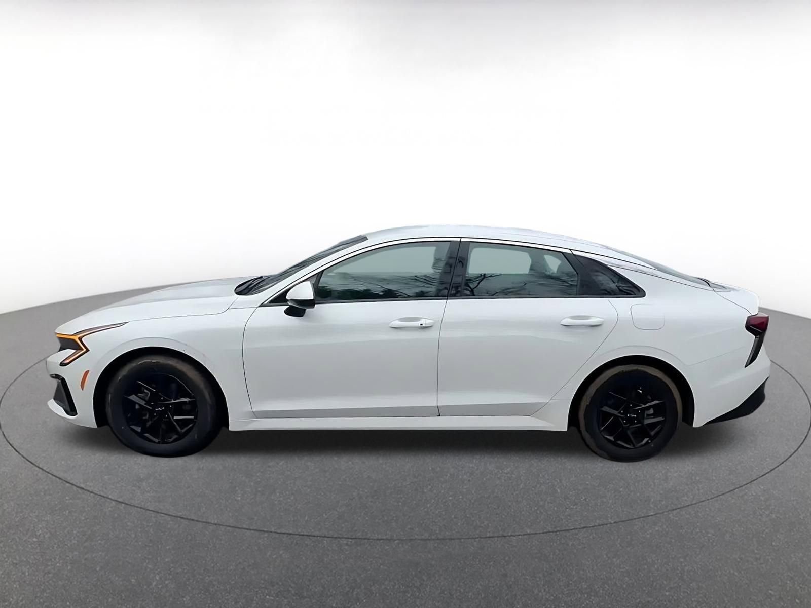 Thumbnail: 2025 Kia K5 - 9