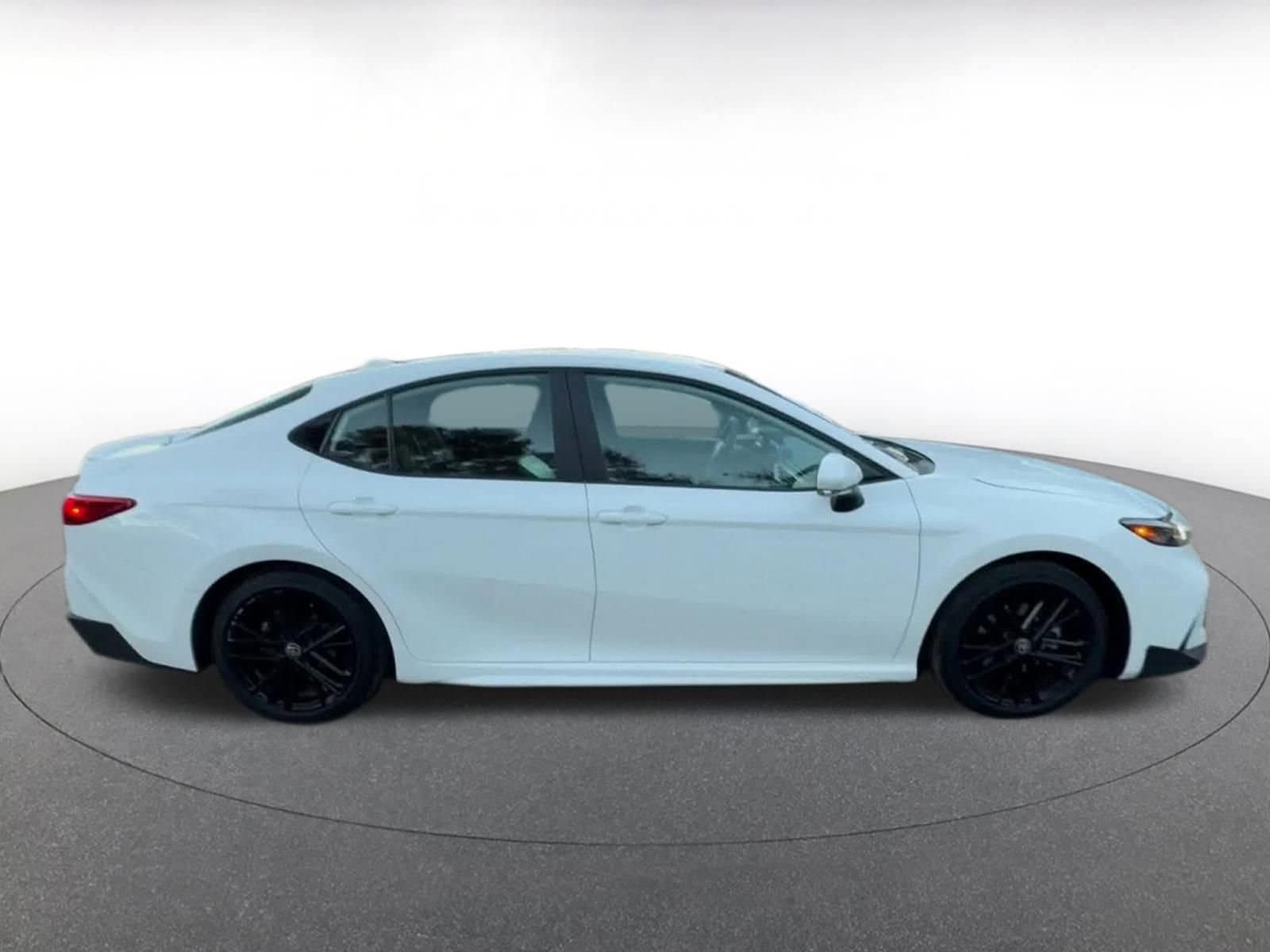 Thumbnail: 2025 Toyota Camry - 16