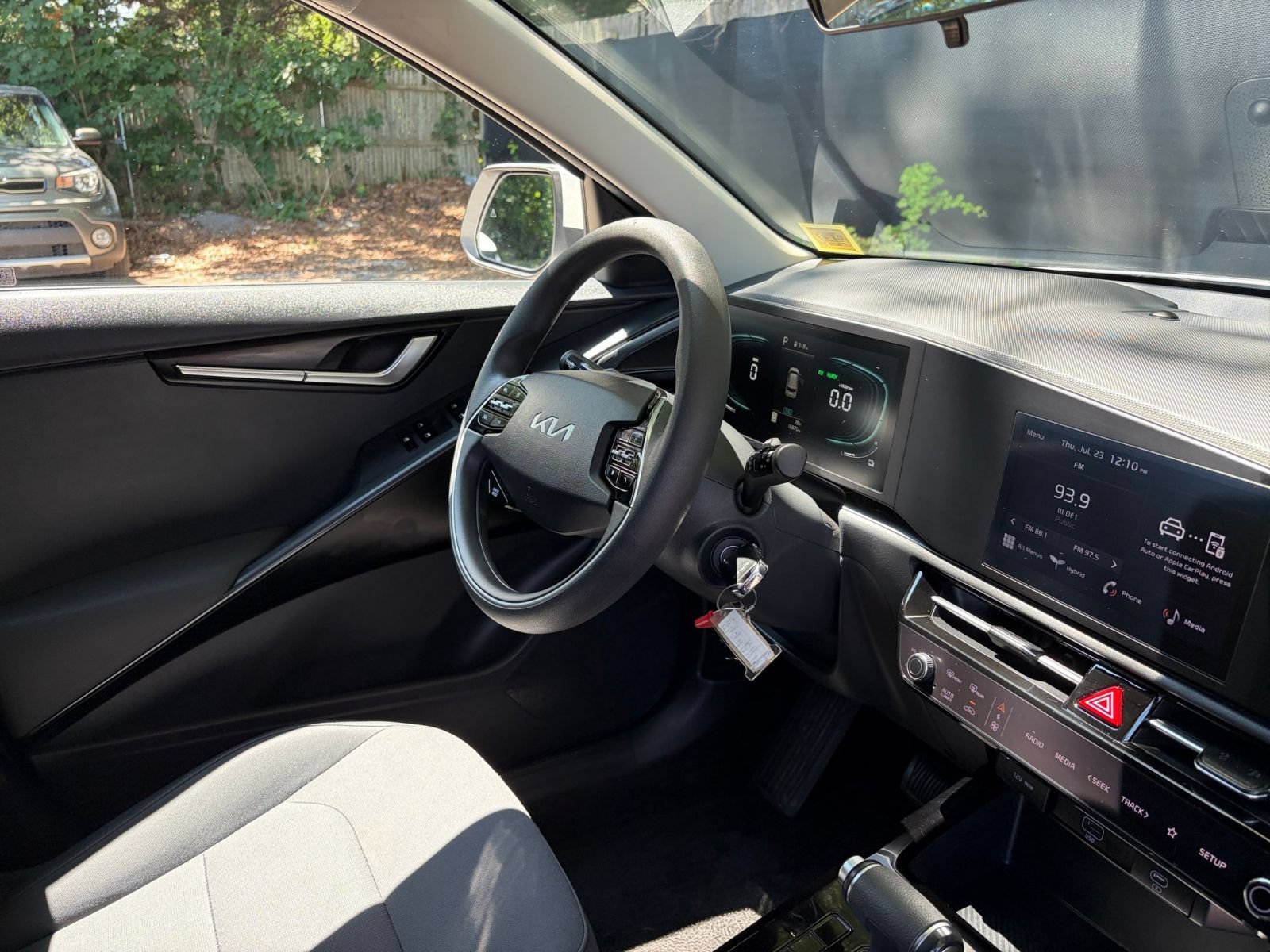 Thumbnail: 2026 Kia Niro - 32