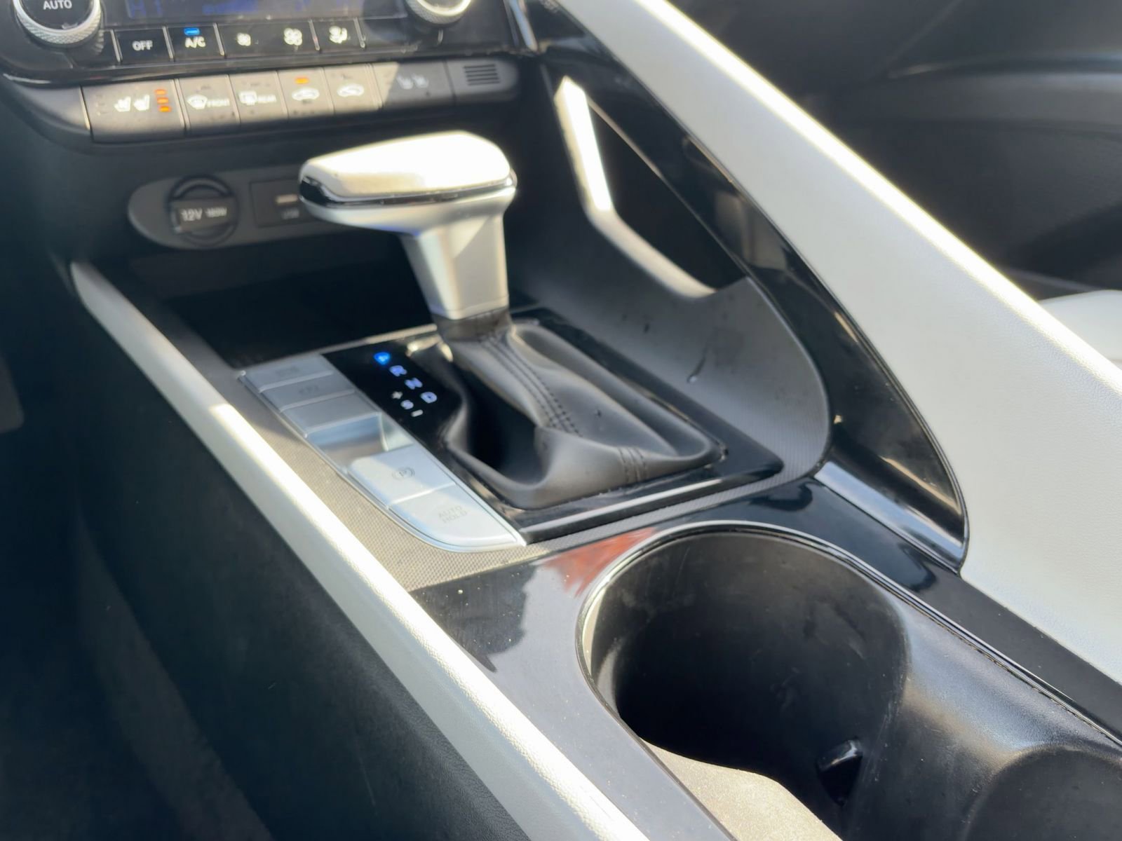 Thumbnail: 2025 Hyundai Elantra - 33