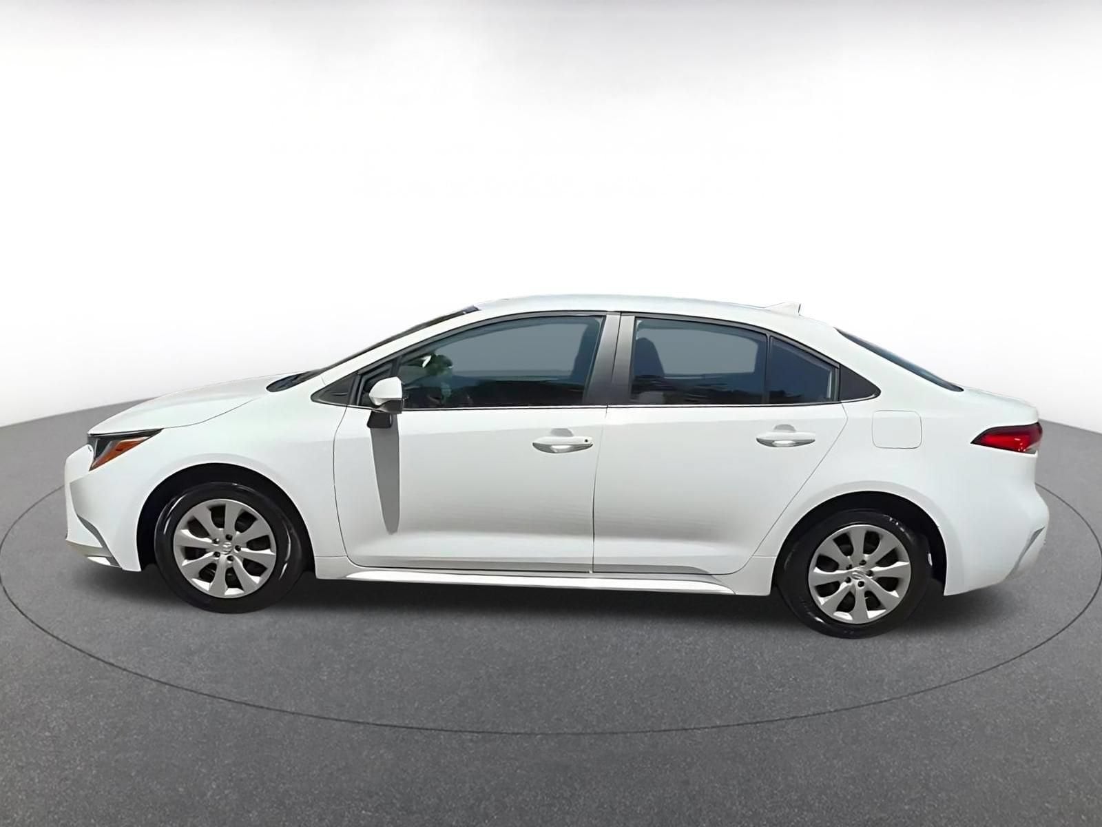 Thumbnail: 2025 Toyota Corolla - 10