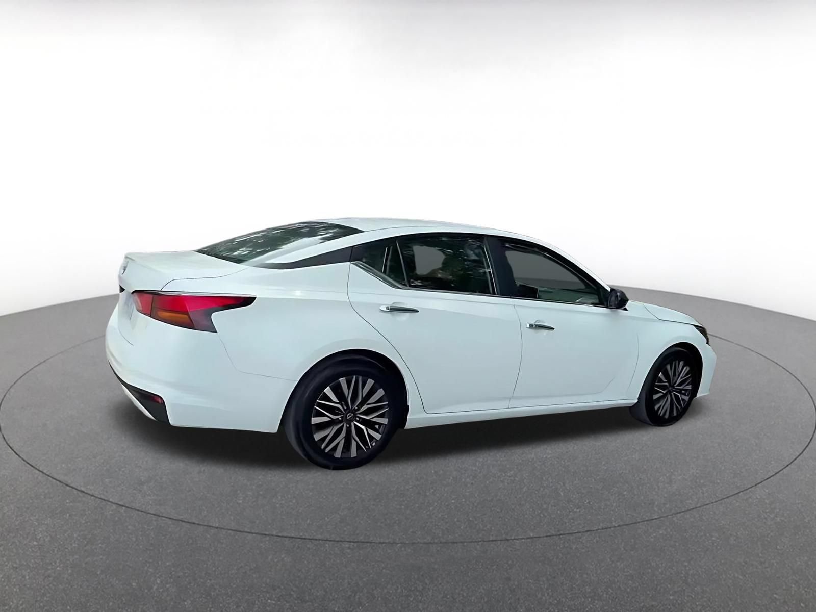 Thumbnail: 2025 Nissan Altima - 15