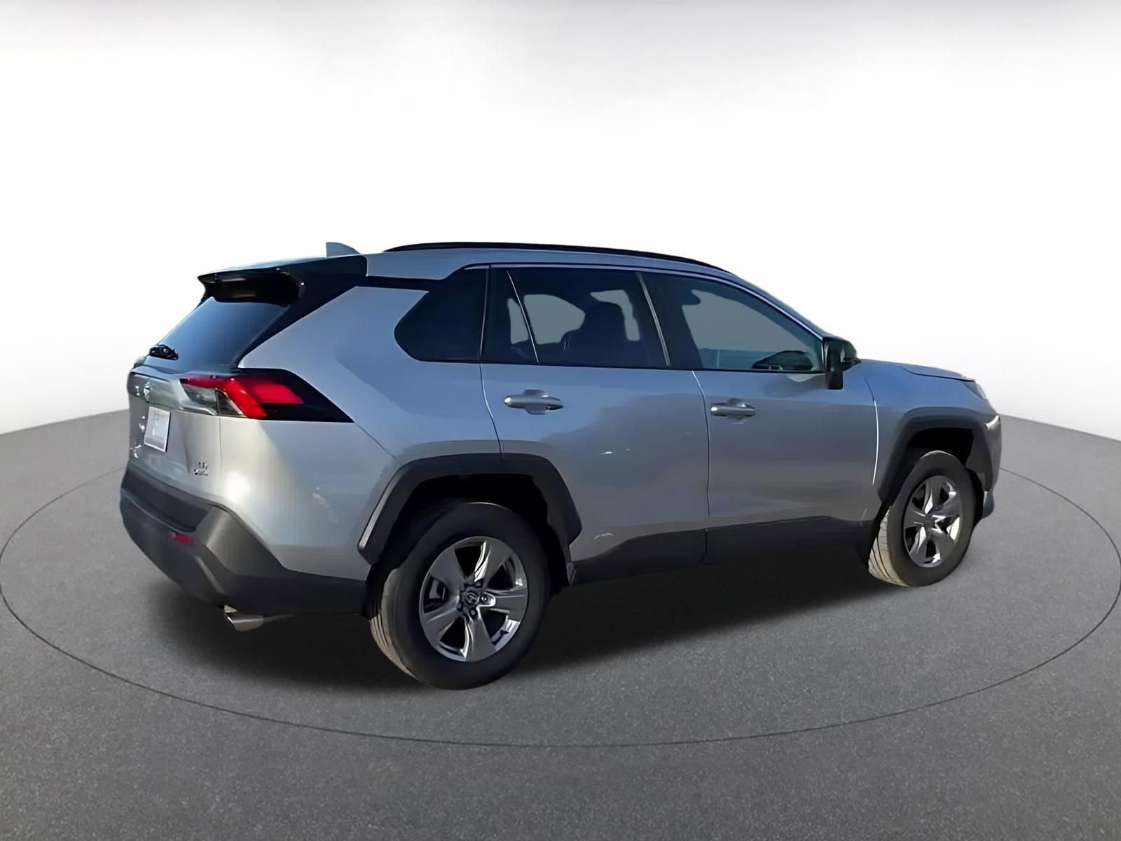 Thumbnail: 2025 Toyota RAV4 - 15