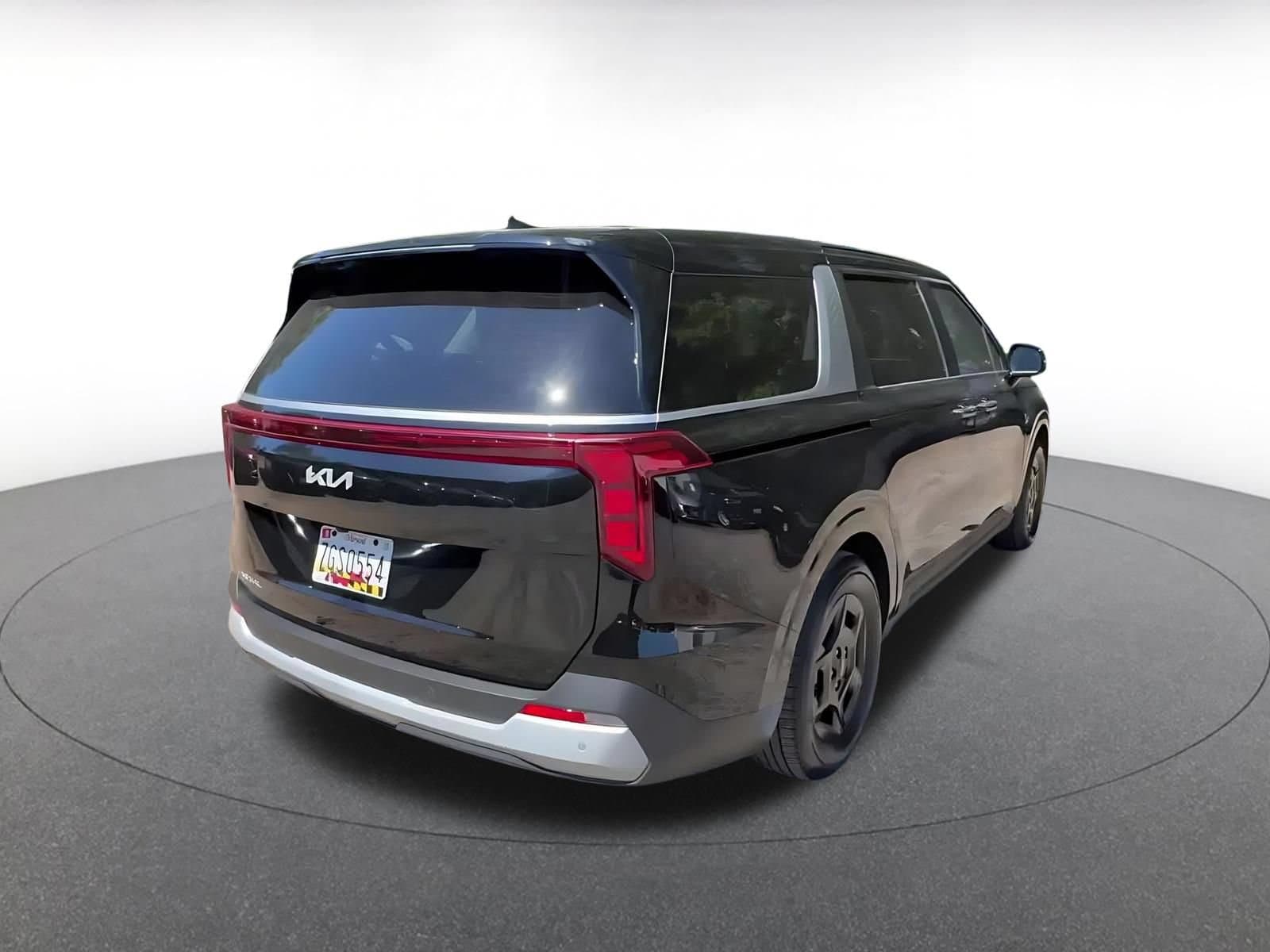 Thumbnail: 2026 Kia Carnival - 14