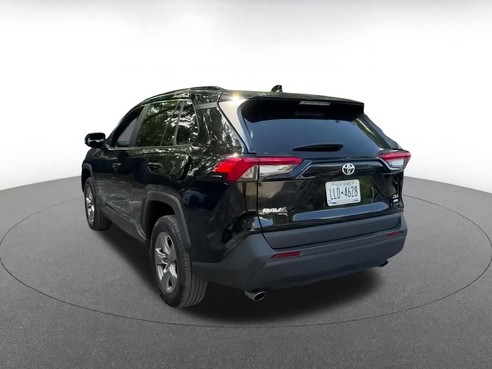 Thumbnail: 2024 Toyota RAV4 - 11