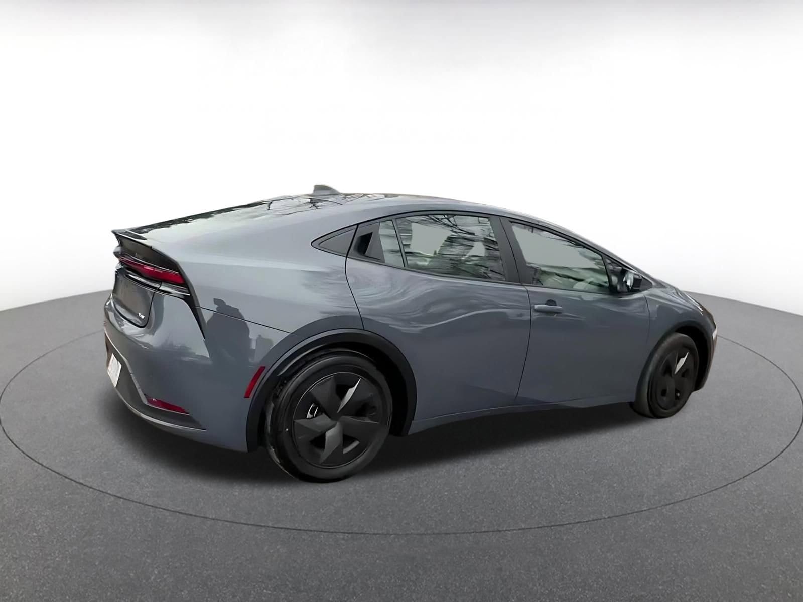 Thumbnail: 2025 Toyota Prius - 14