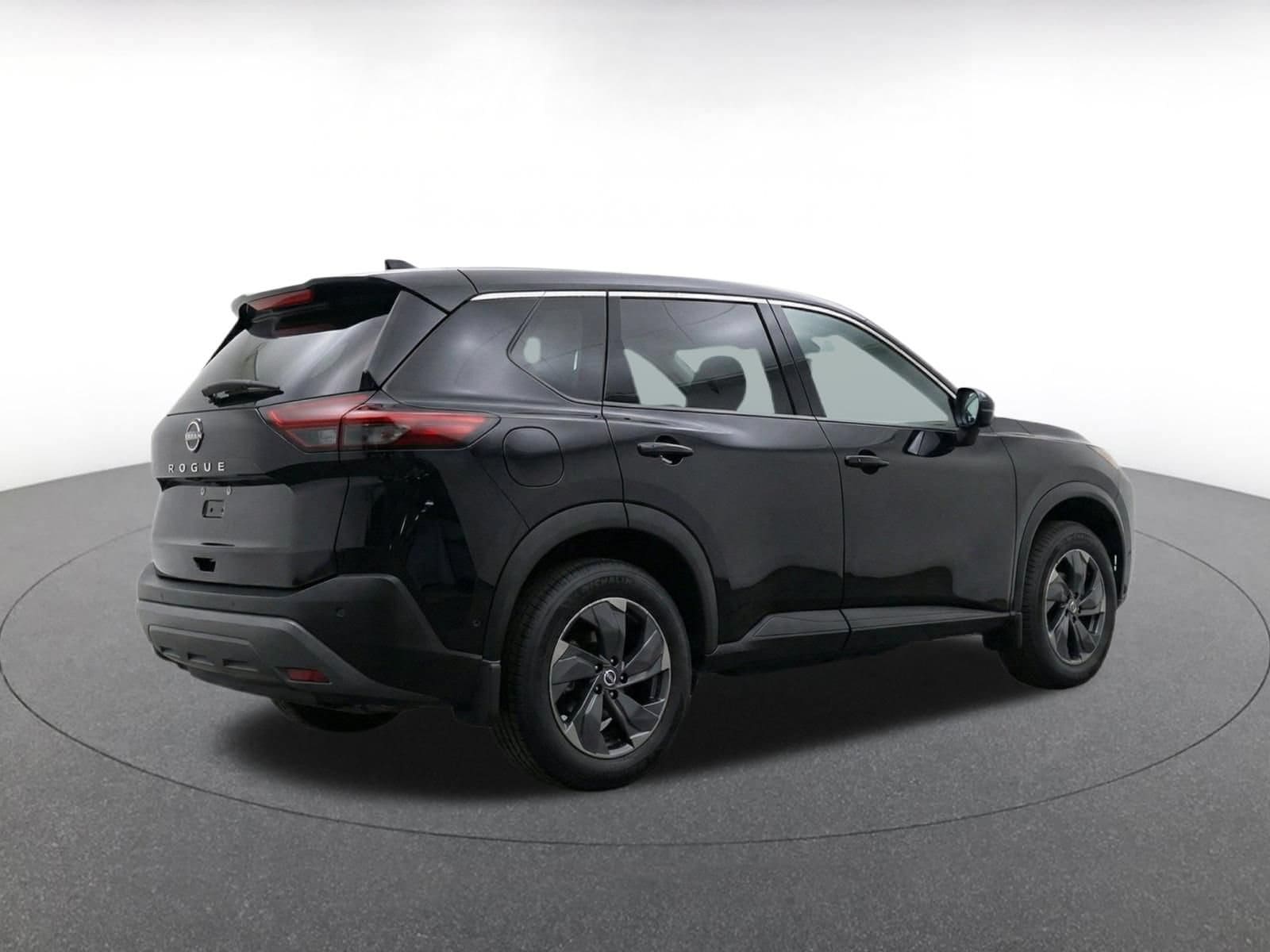 Thumbnail: 2025 Nissan Rogue - 9