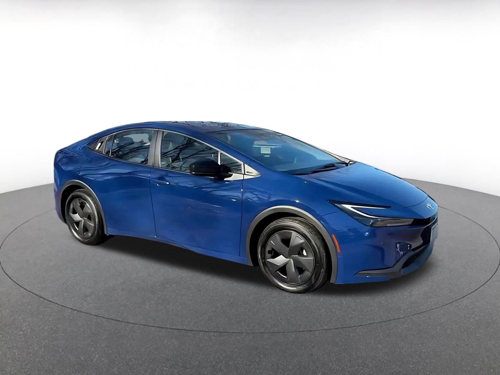 Thumbnail: 2025 Toyota Prius - 2